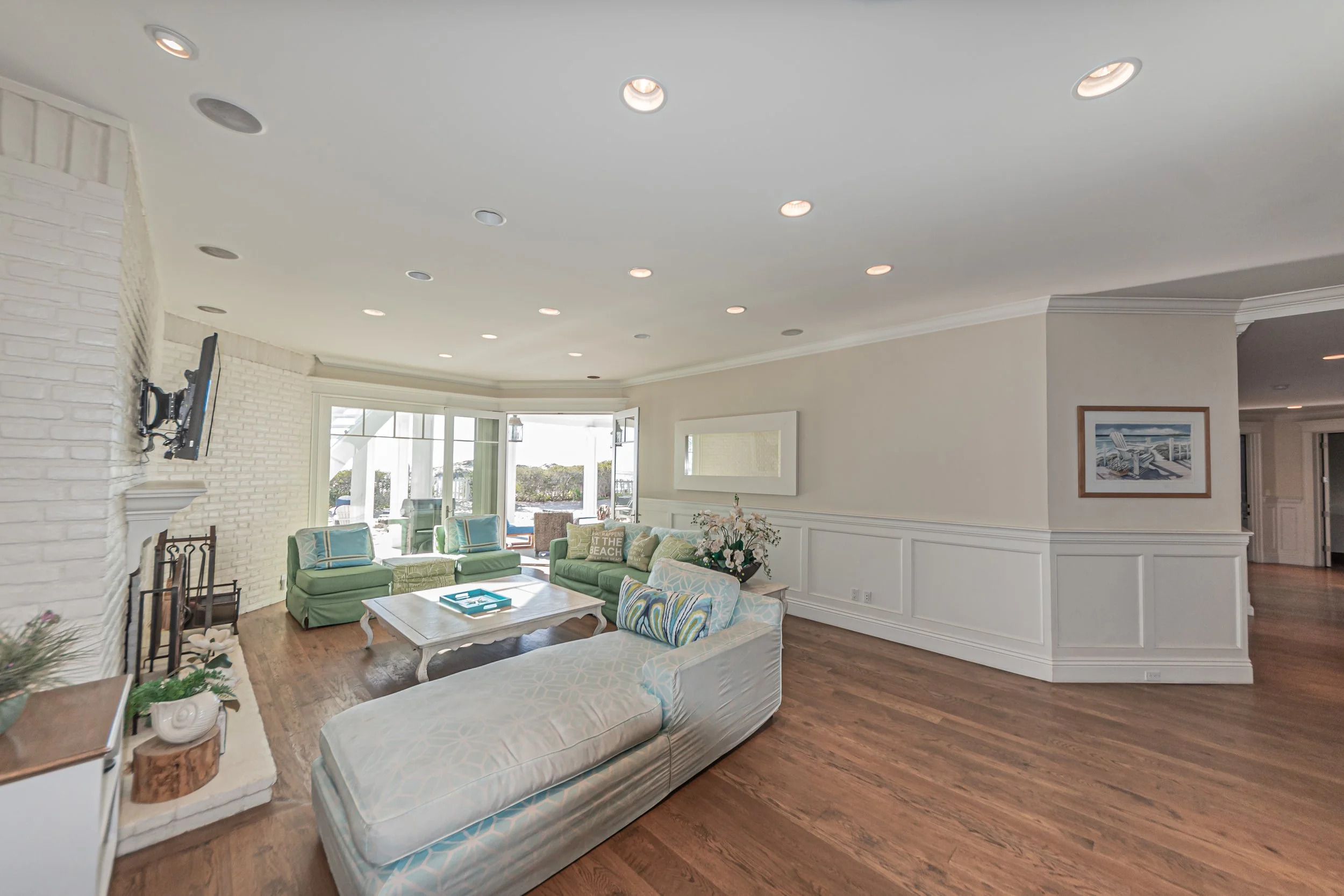 30760 Broadbeach-48.jpg