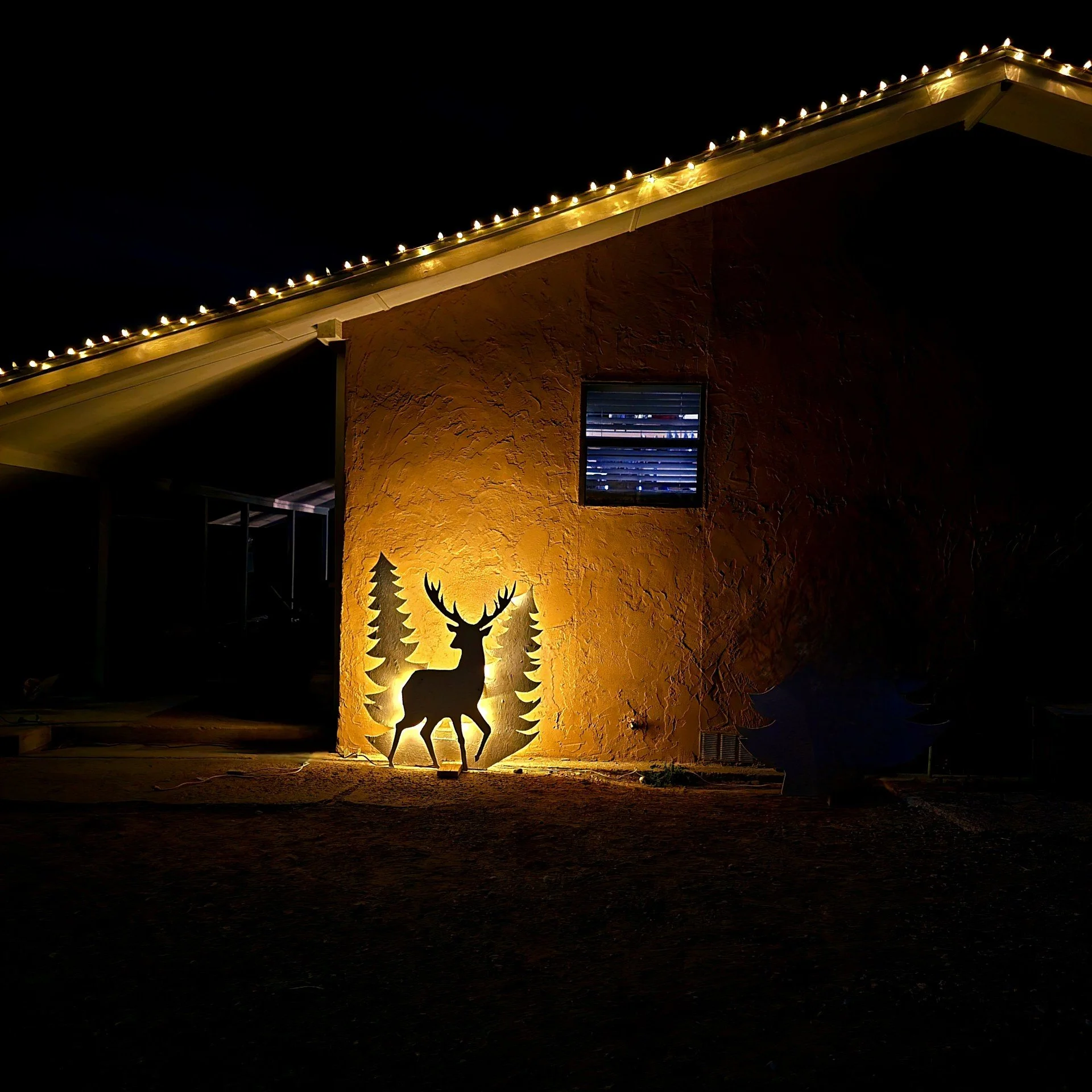 Outdoor holiday decor