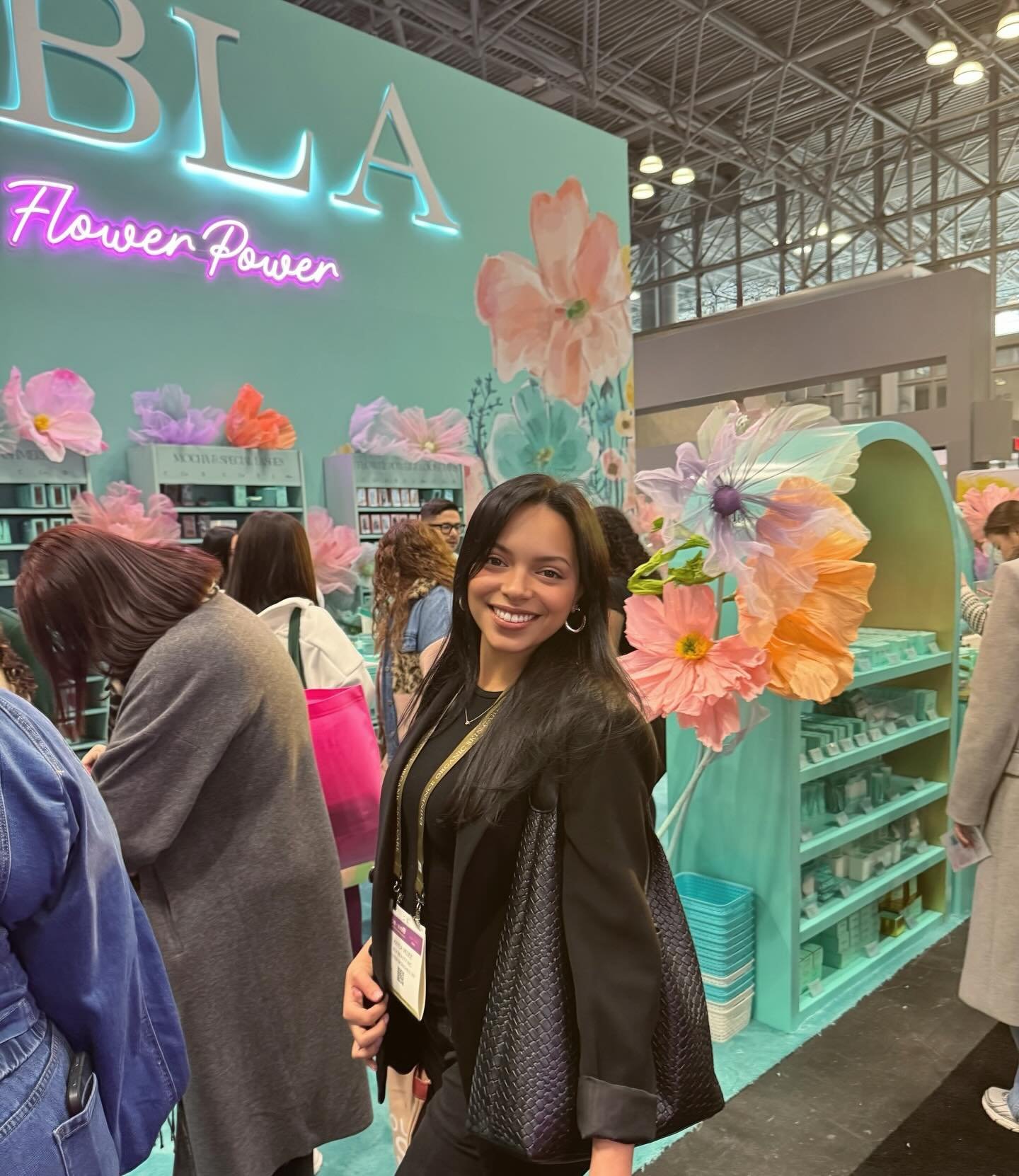 Be+Well NYC 💄🧴🧖🏼&zwj;♀️✨ 

Spent the weekend at the @iecsc_be_well_shows in NYC

It was amazing connecting with other industry professionals, discovering new products, and learning about new services. I love being in spaces where education, innov