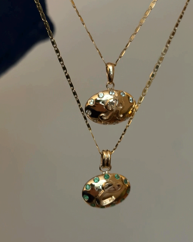 charms1.gif