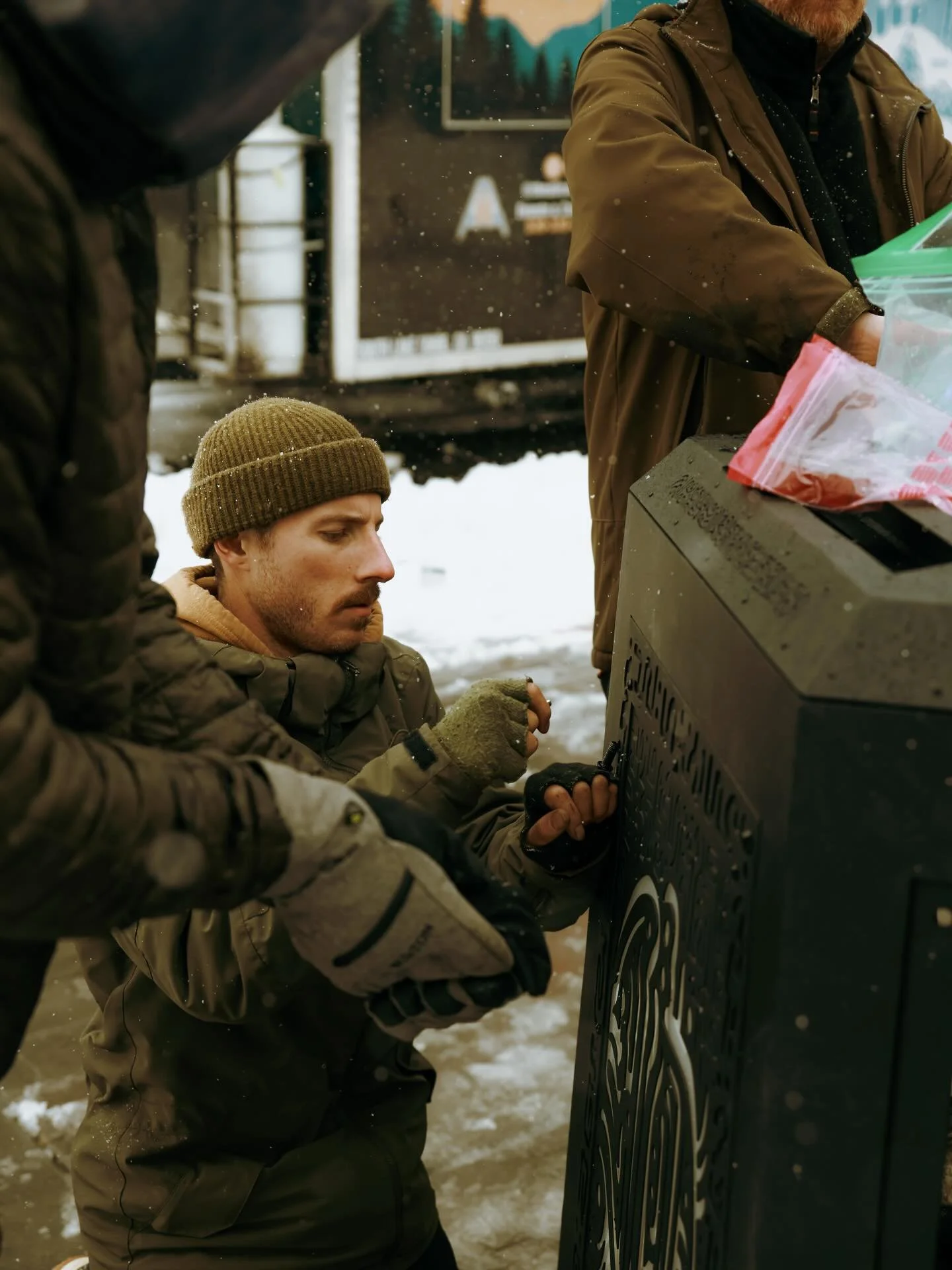 Build day (and first day of the festival) was a success at @westernlightsfestival 🔥

What an unbelievable road it was to get here. 
We were down to the wire with our piece with the INSANE snow storm that came in during the final days of our build. 
