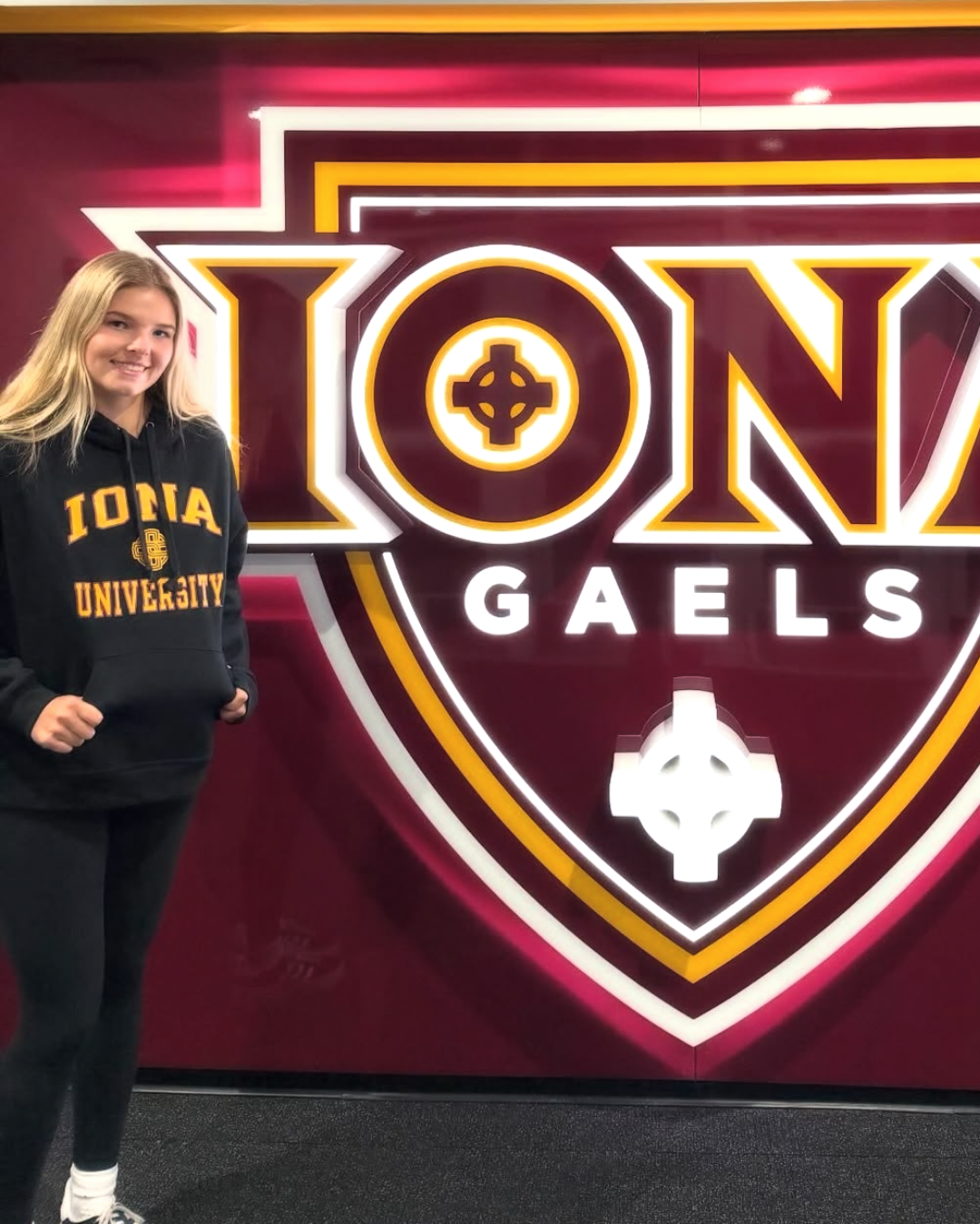 Addison Bowles - Iona