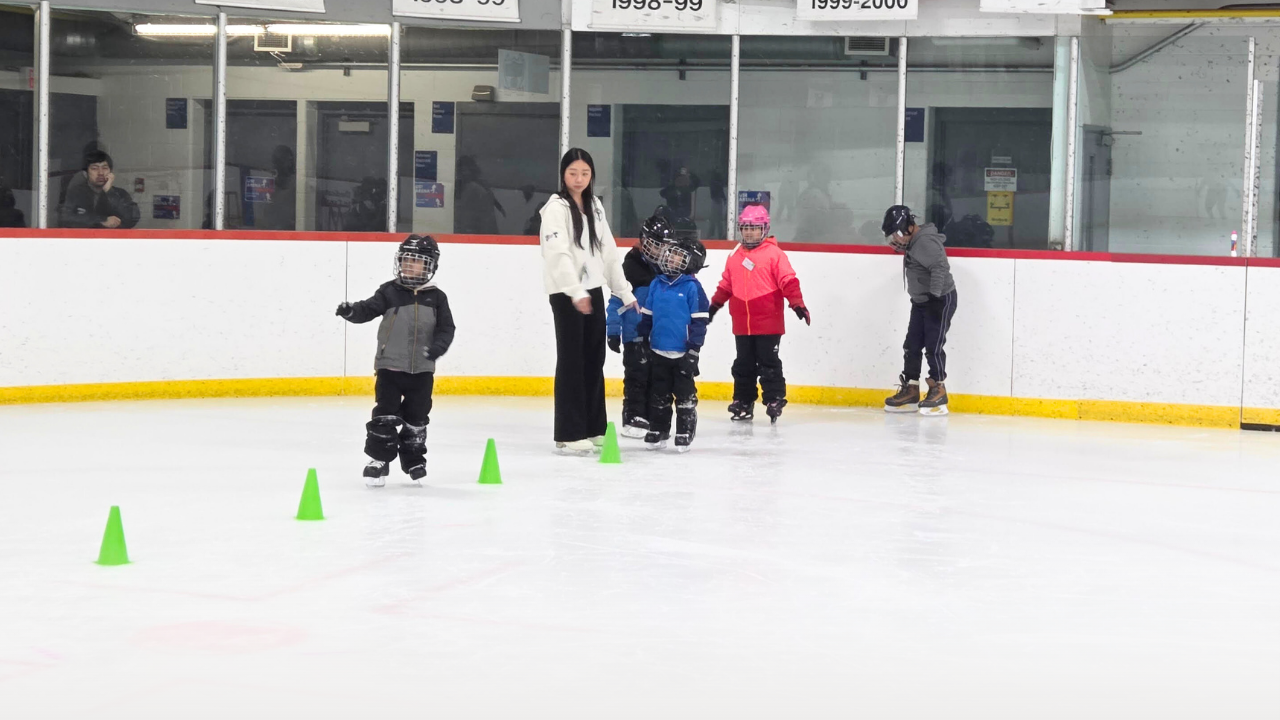 Learn to Skate ice skaters