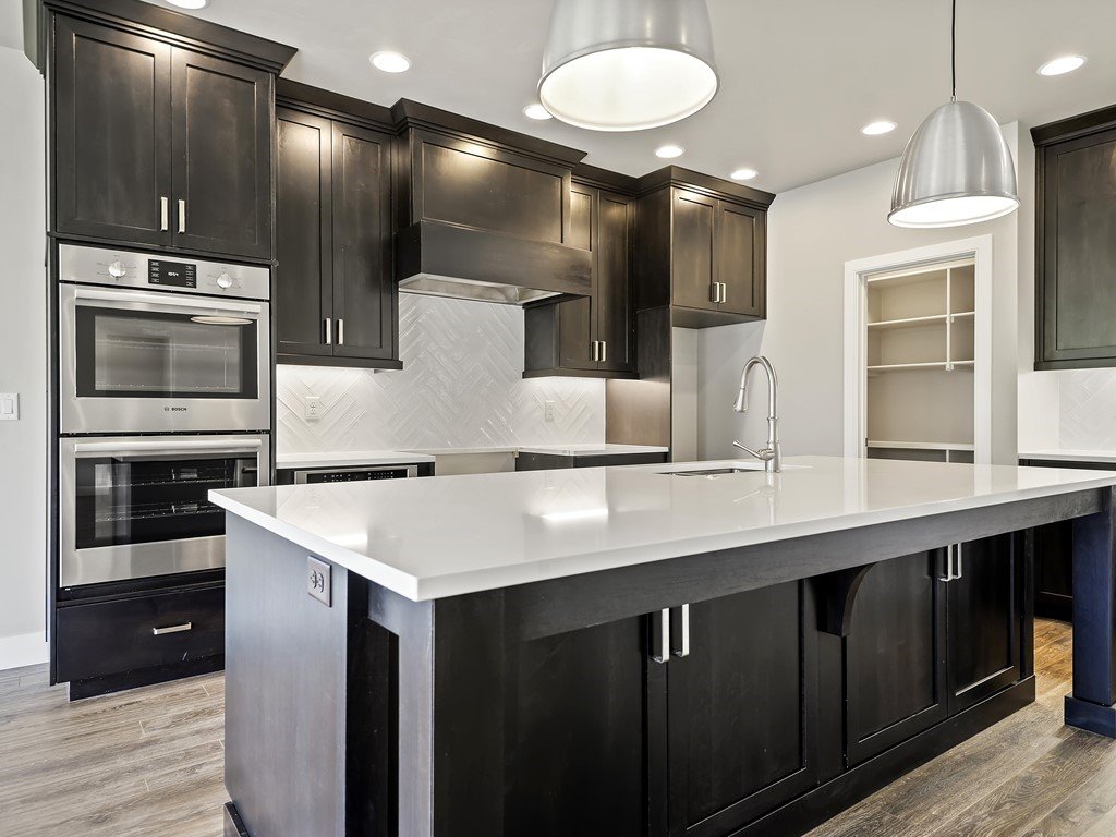 016_Kitchen.jpg