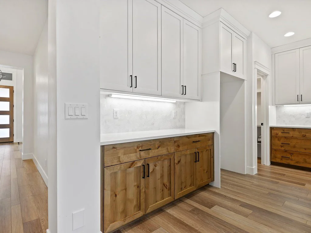 013_Kitchen.jpg