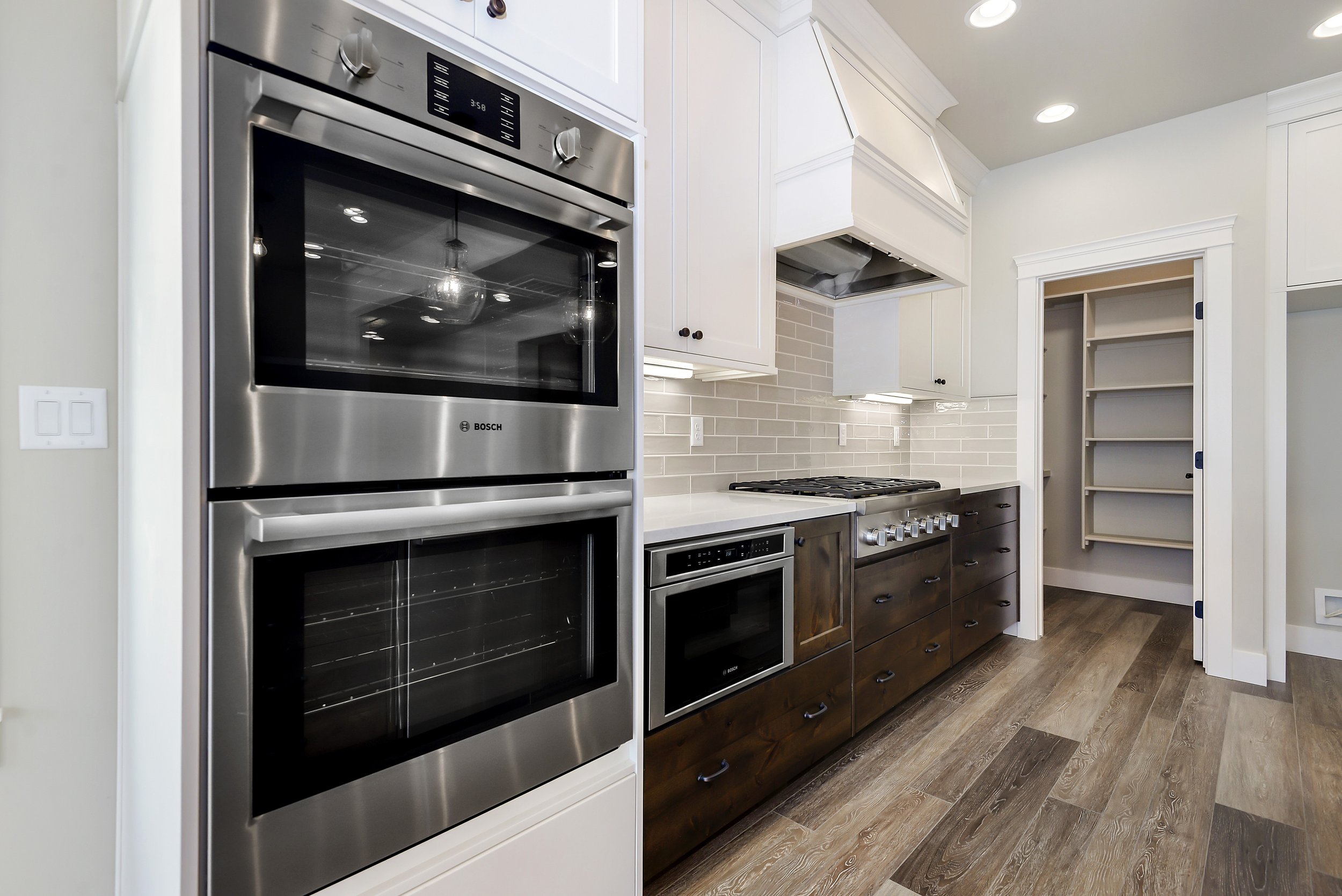 014_Kitchen.jpg