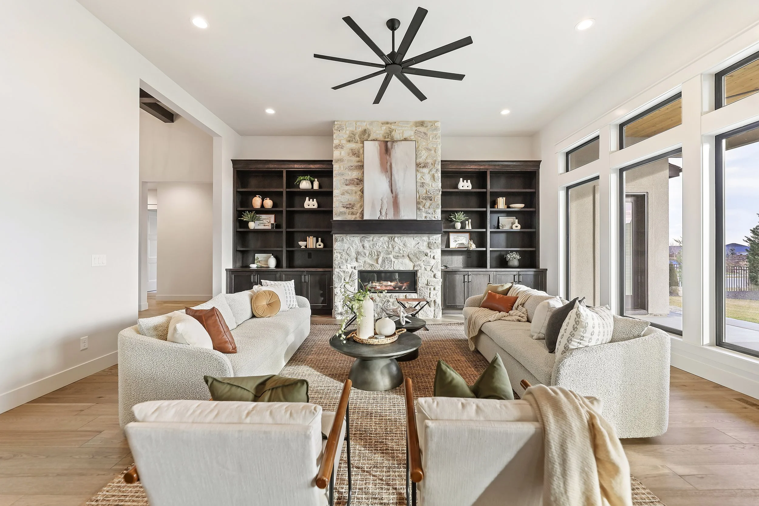 50-6101 W Estuary St_001.jpg