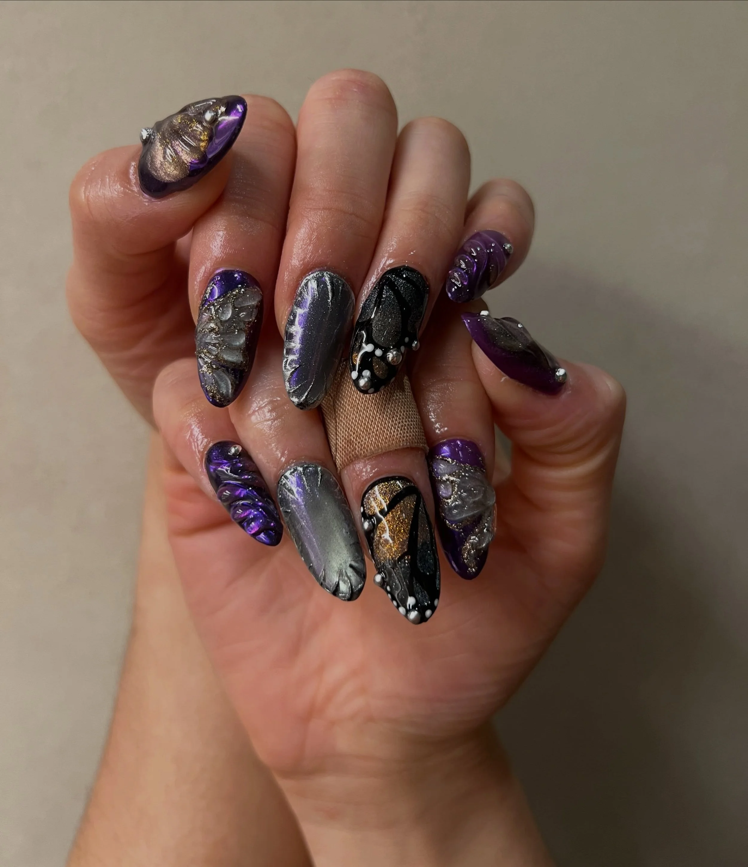 Artistry you can feel ✨💜

🔗 Book your appointment via the link in bio or call us on 09 218 9502
📍 2&ndash;8 Osborne St, Newmarket

#naildesign #aucklandnails #aucklandnailshop #nailsinstagram #explore