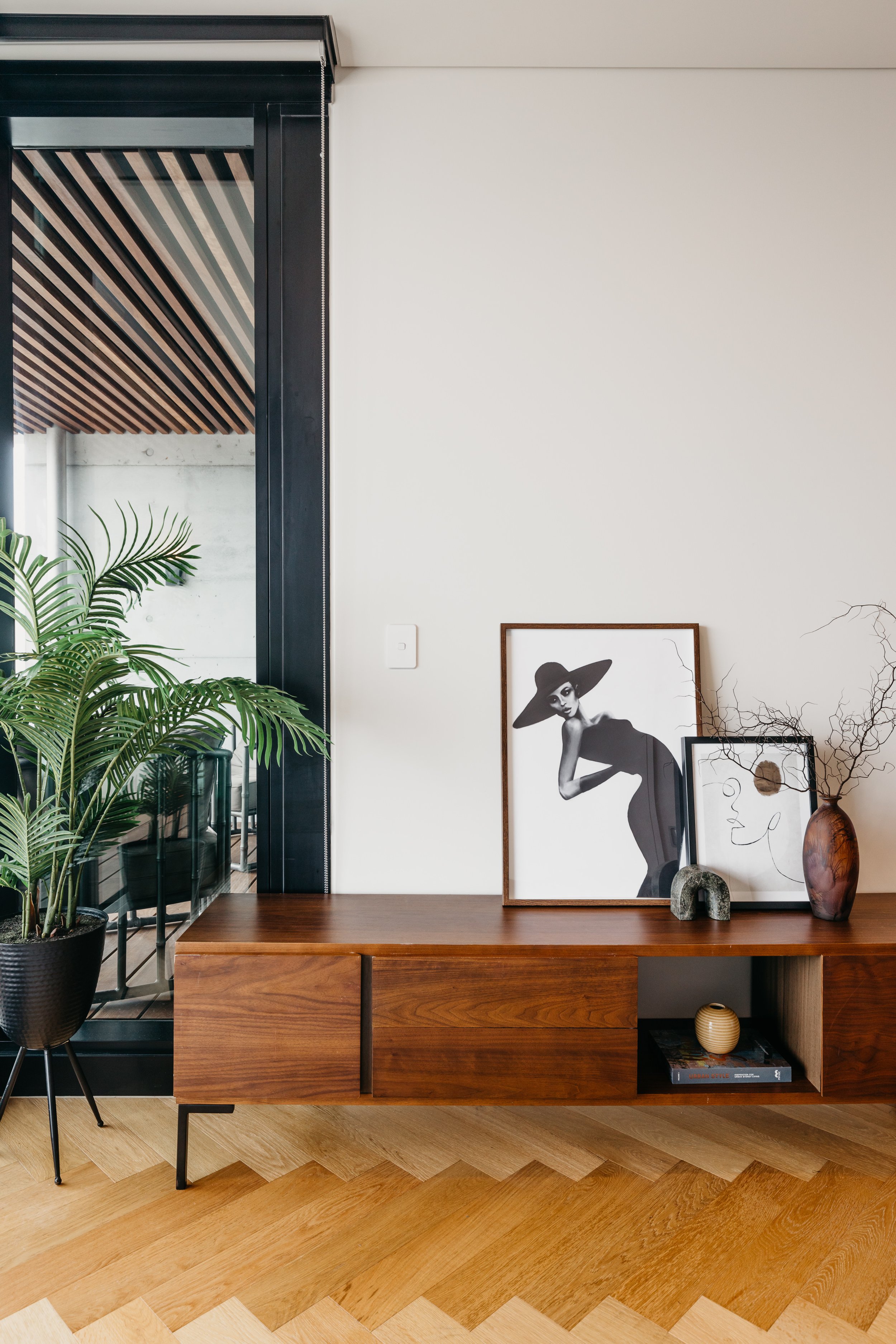 LivingRoom_Detail_2.jpg