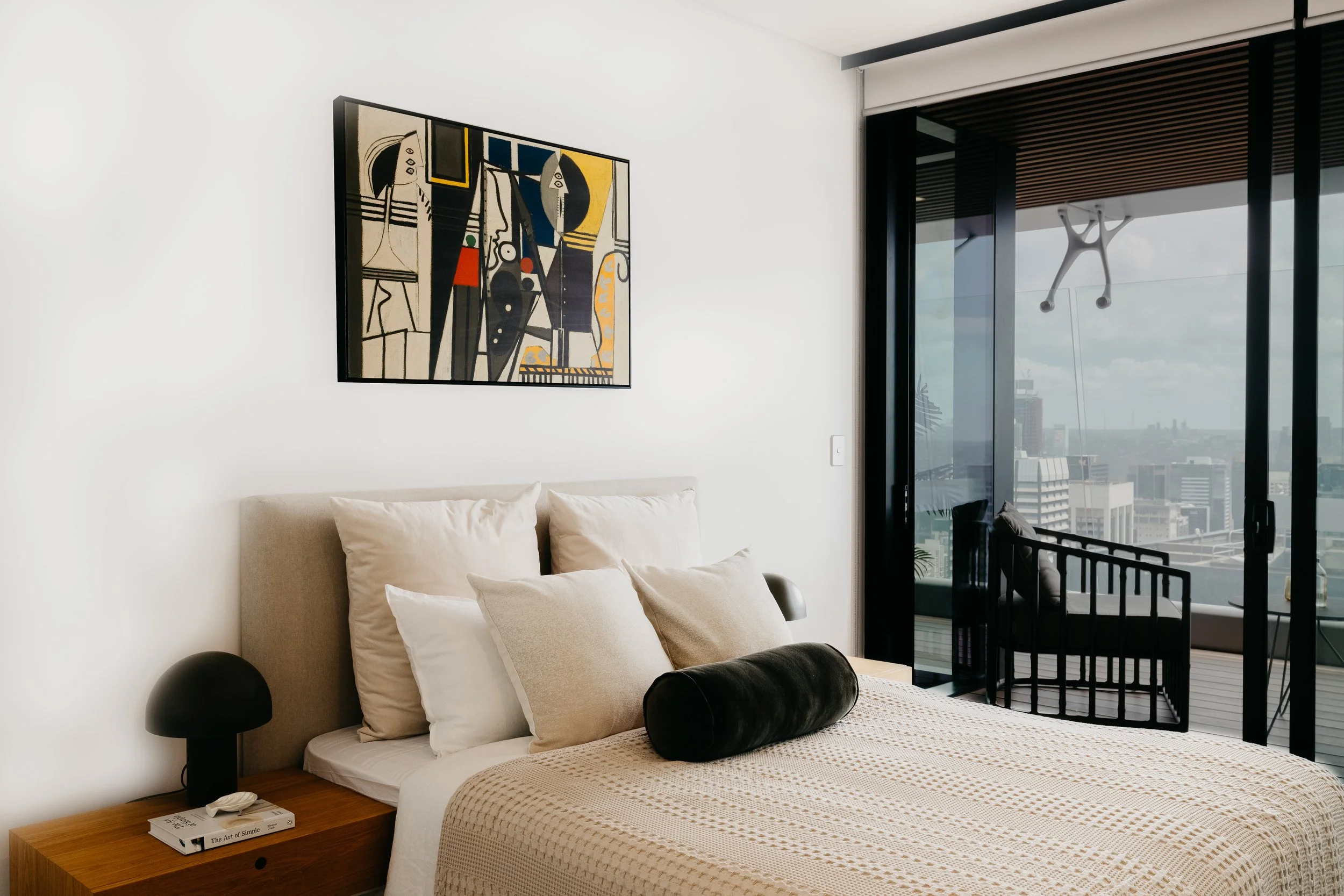 syp-homes-urban-stillness -bedroom.jpg