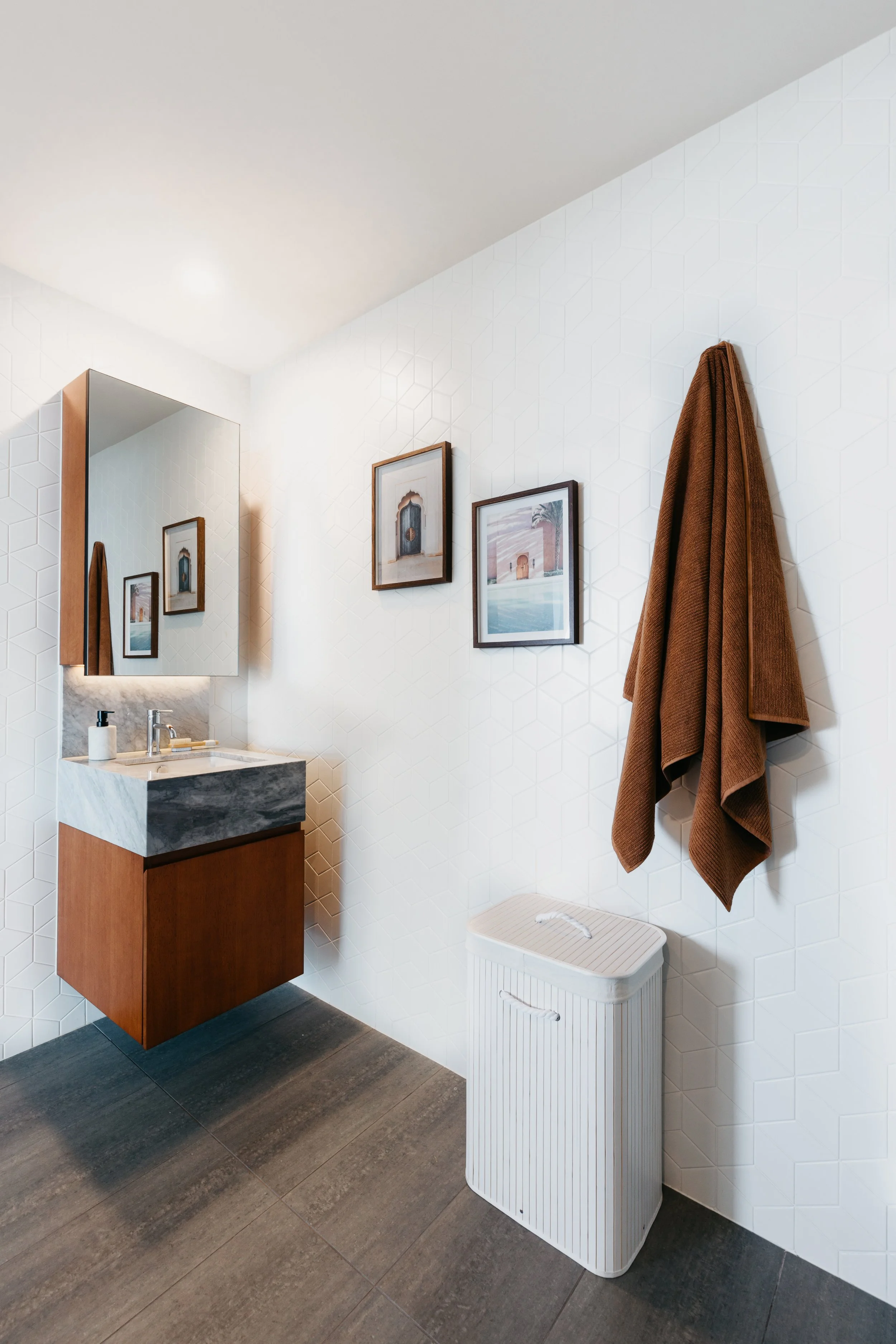 syp-homes-urban-stillness -bathroom.jpg