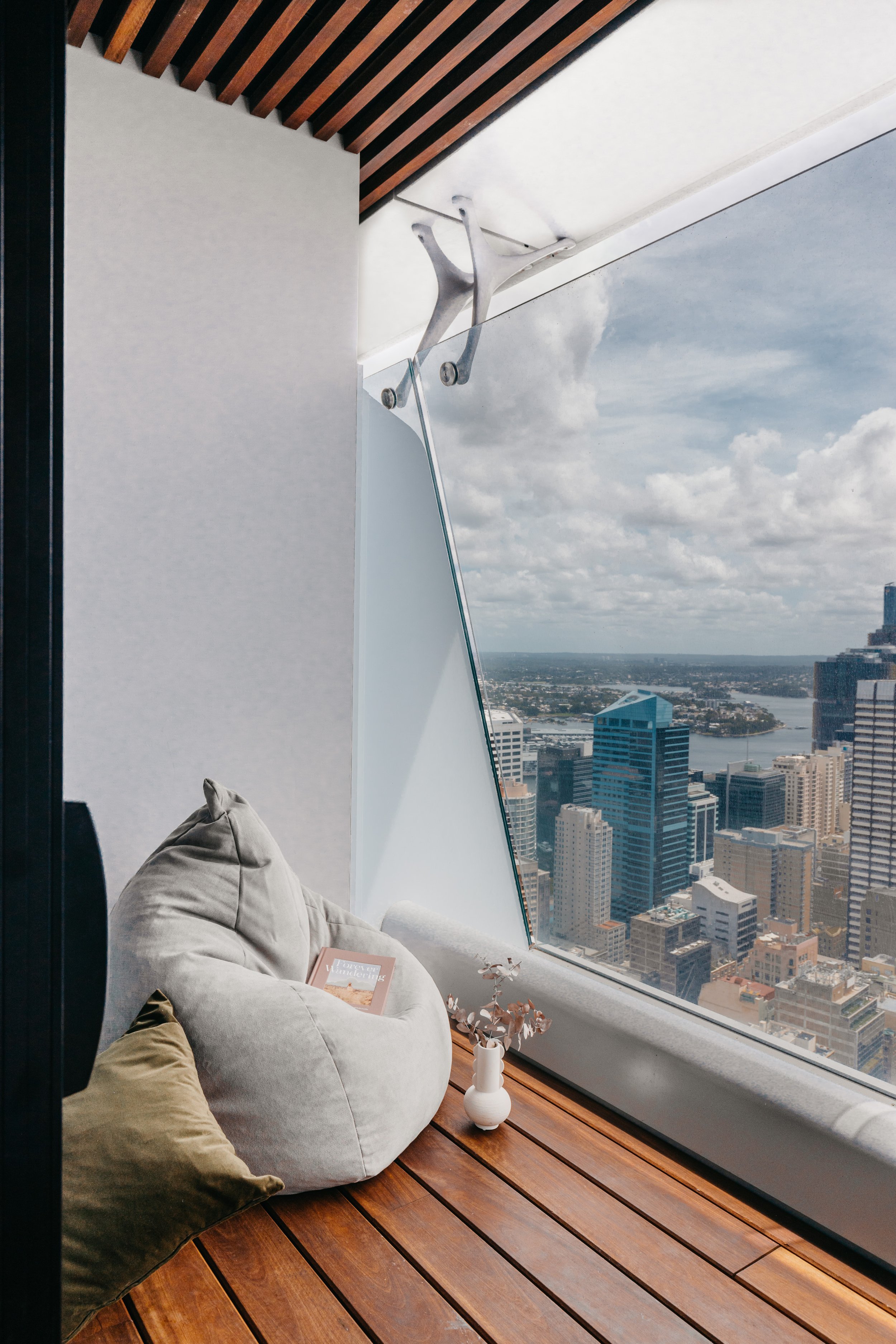 Balcony_2.jpg