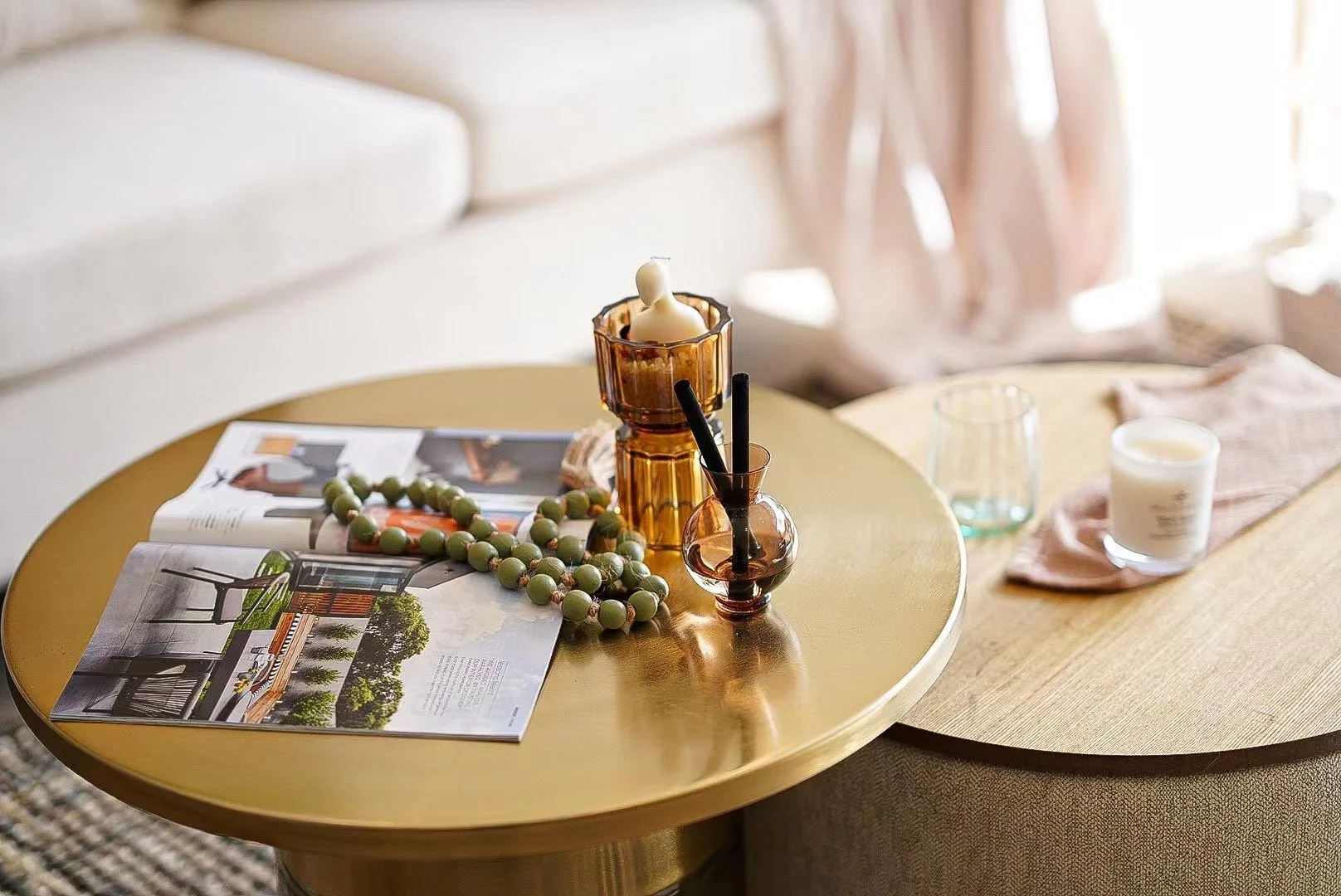 Living room, coffee table, detail