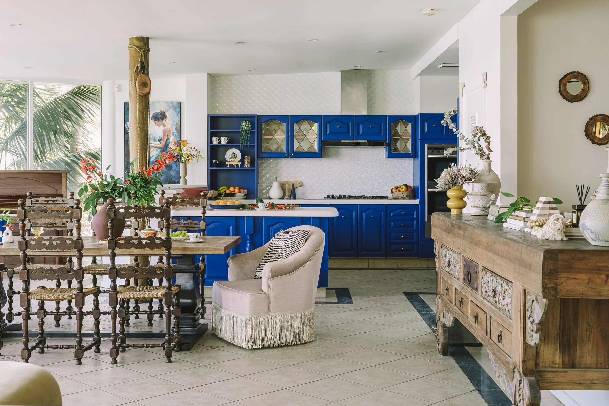 syp-homes-sunlit-renewal- console-table-dining-kitchen.JPG