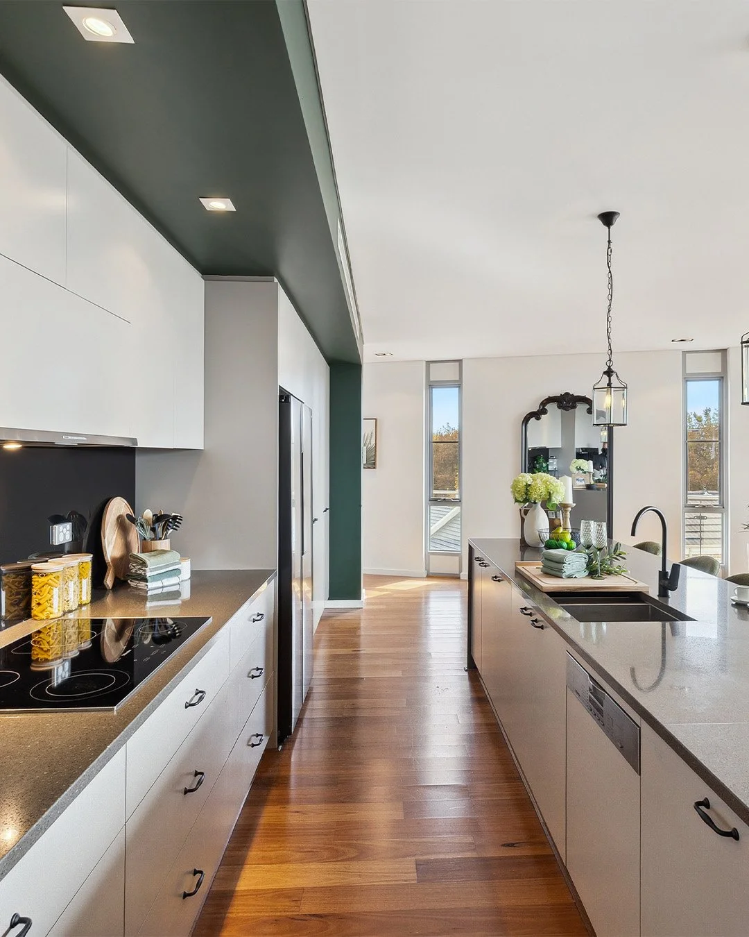 14 26 Eastbrook Terrace, Perth 20-Portrait.jpg