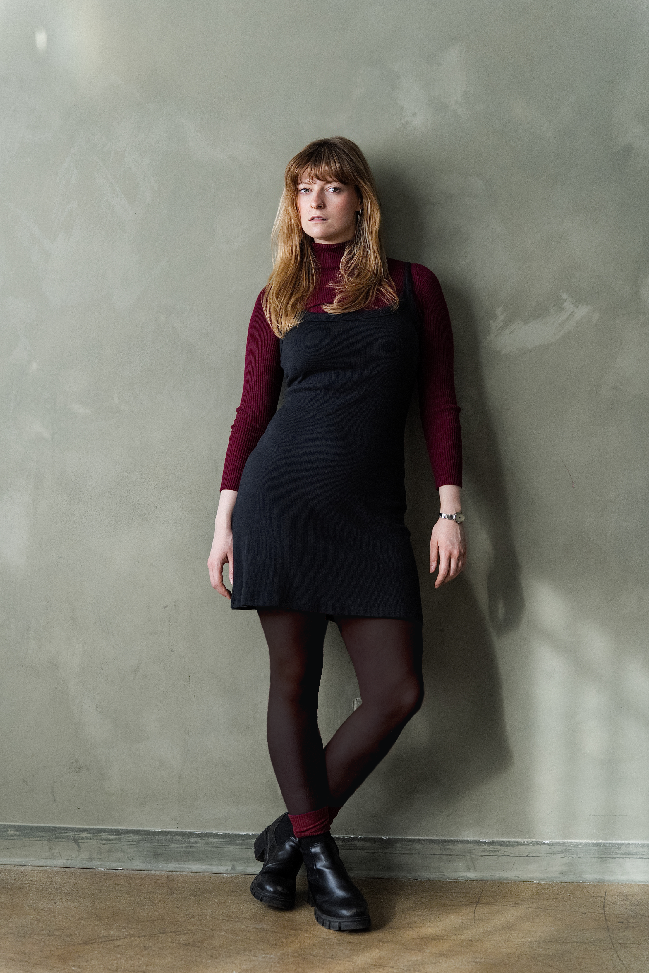 Czarina Hart full body.png