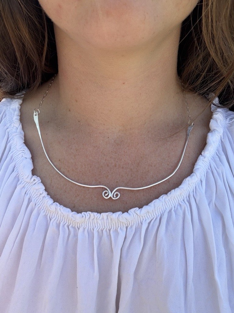 Mini Swirl Neklace