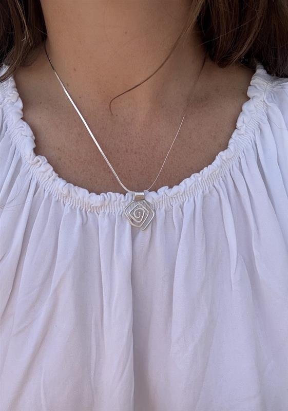 Swirl Necklace