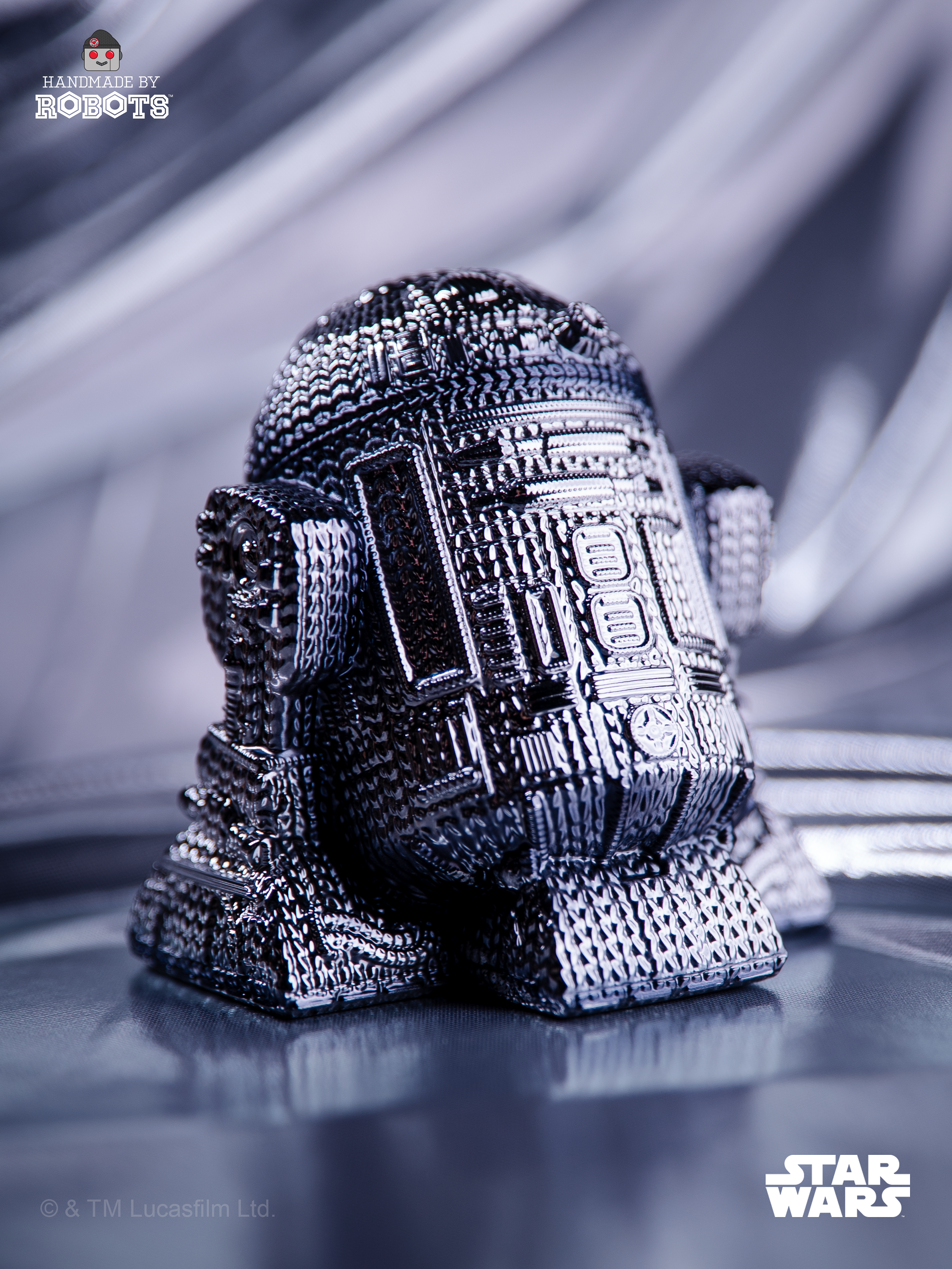 R2D2_C3P0_Electroplated_Studio-2.png
