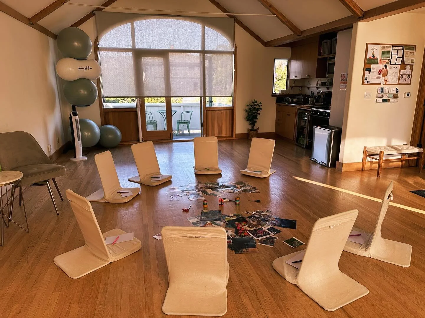 A beautiful night for a doula get together and craft night! And the full moon was too beautiful to not take a picture 🤩