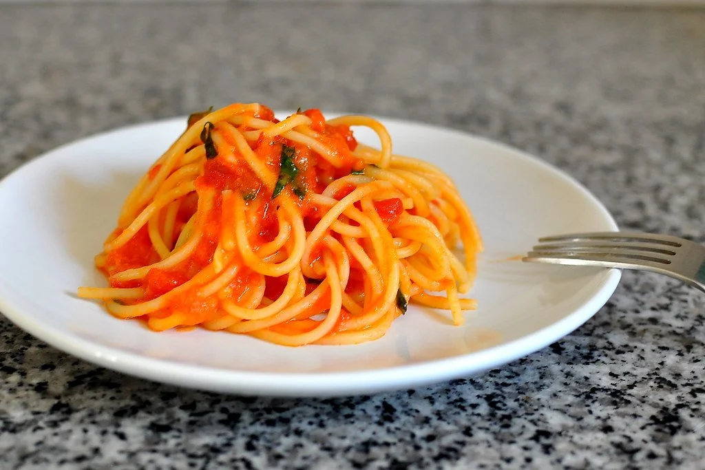 Fresh Tomato Sauce with Spaghetti