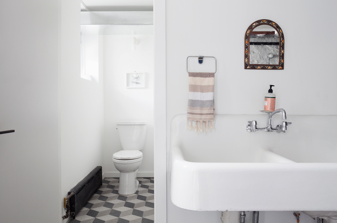 Ridgewood Townhouse Renovation (Bathroom).gif