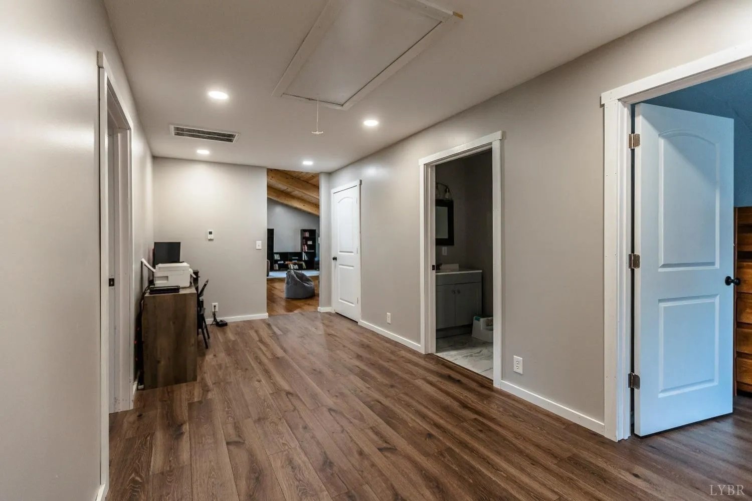 upstairs Foyer.jpg