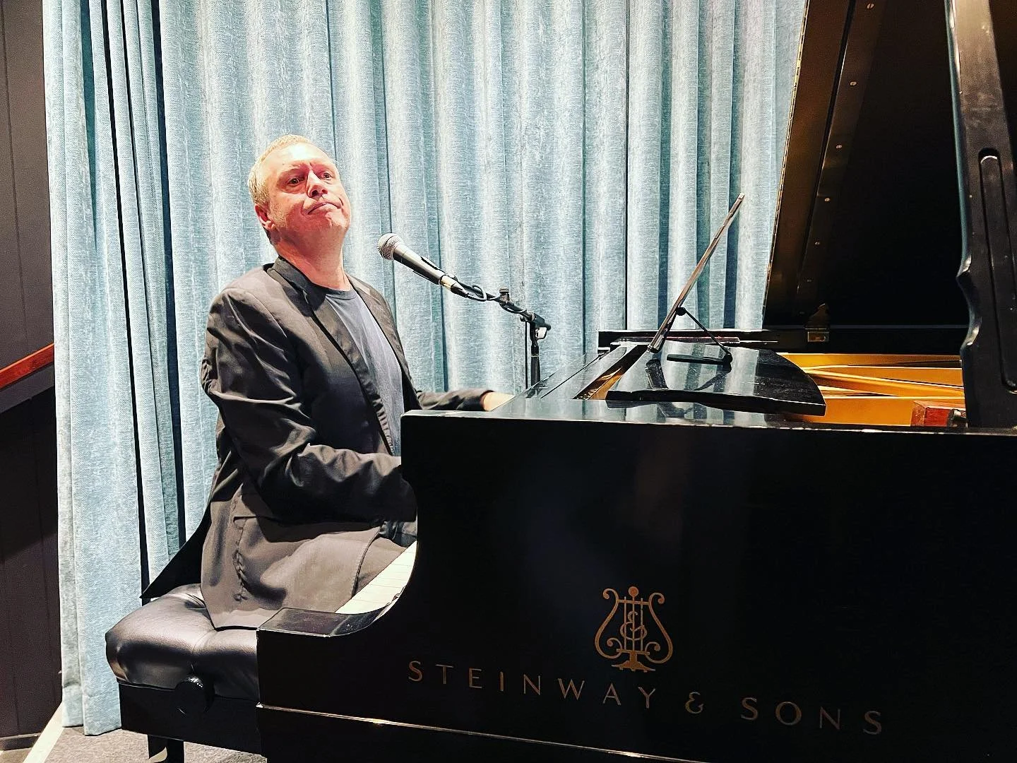 Michael Hynes Duo
