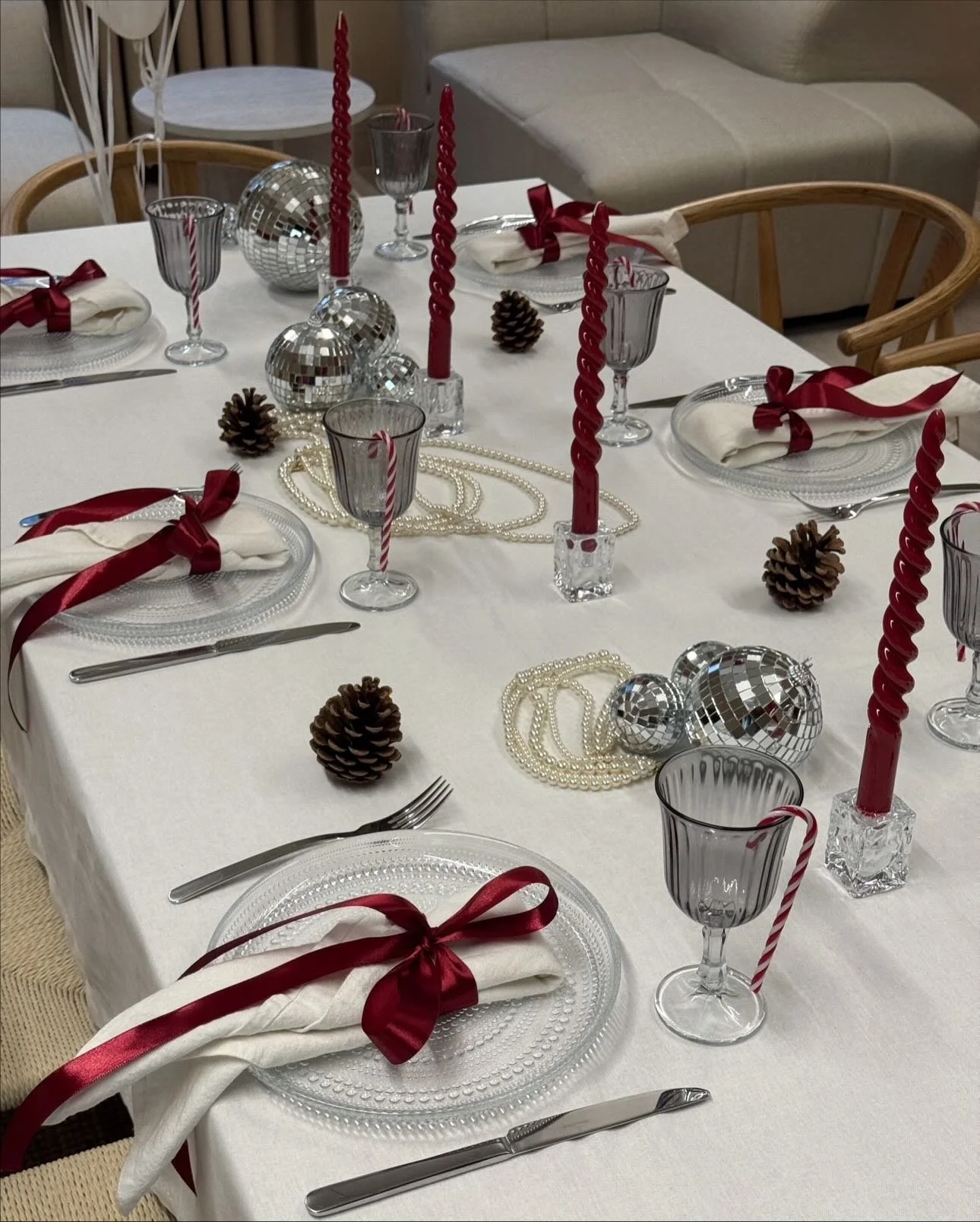 Juhlakausi on nyt t&auml;ydess&auml; vauhdissa ✨ Kaipaatko viime hetken somistusapua tai n&auml;ytt&auml;v&auml;&auml; kattausta esimerkiksi pikkujouluihin? 🌲

Kaikki palvelumme -30% t&auml;m&auml;n viikon ajan! Ota yhteytt&auml; info@letsperience.c