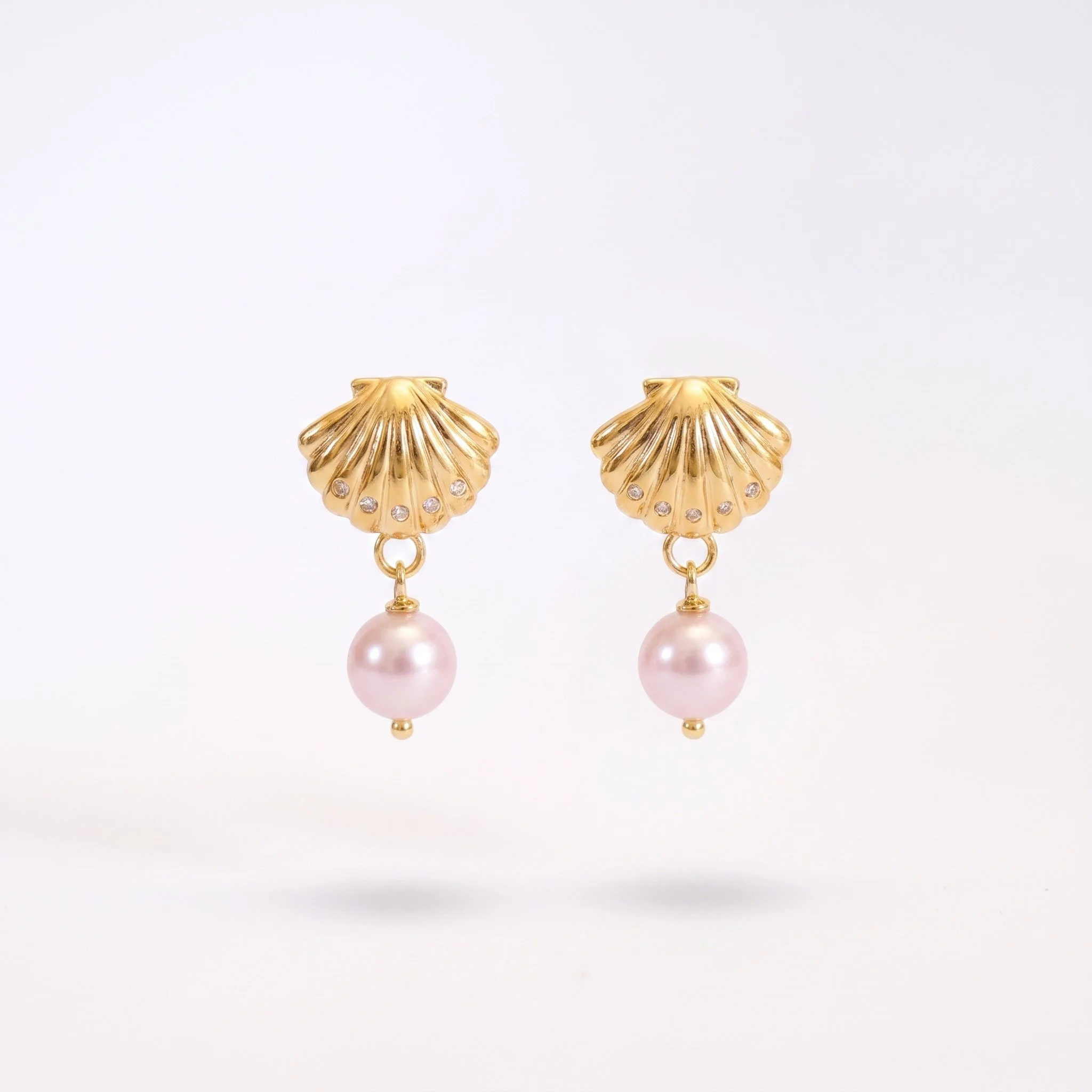 La Mer - Blush Pearl Earrings