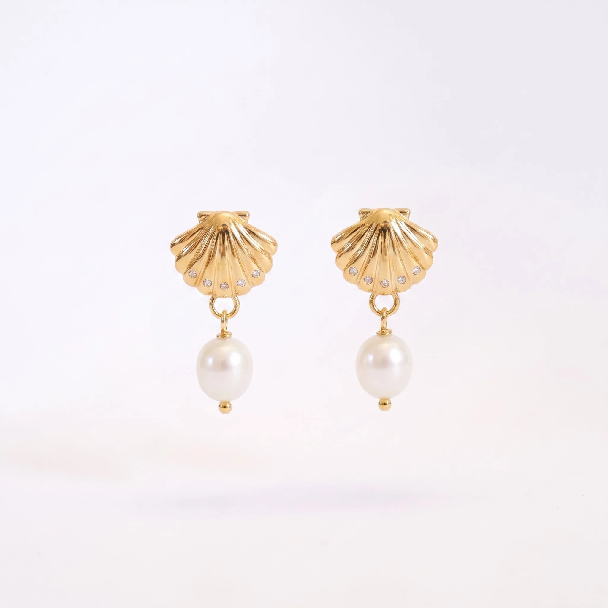 La Mer - Natural Pearl Earrings