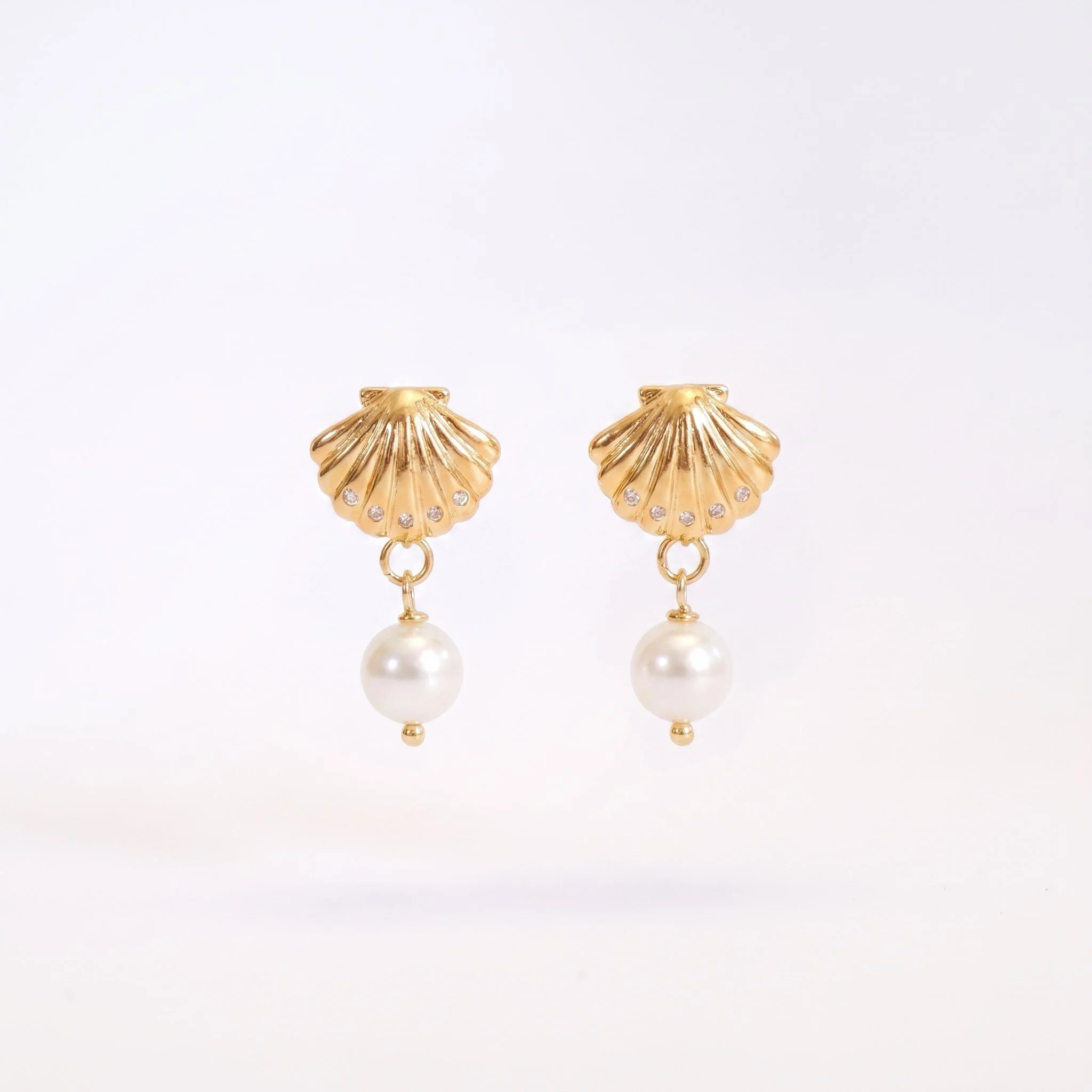 La Mer - Pearl Earrings