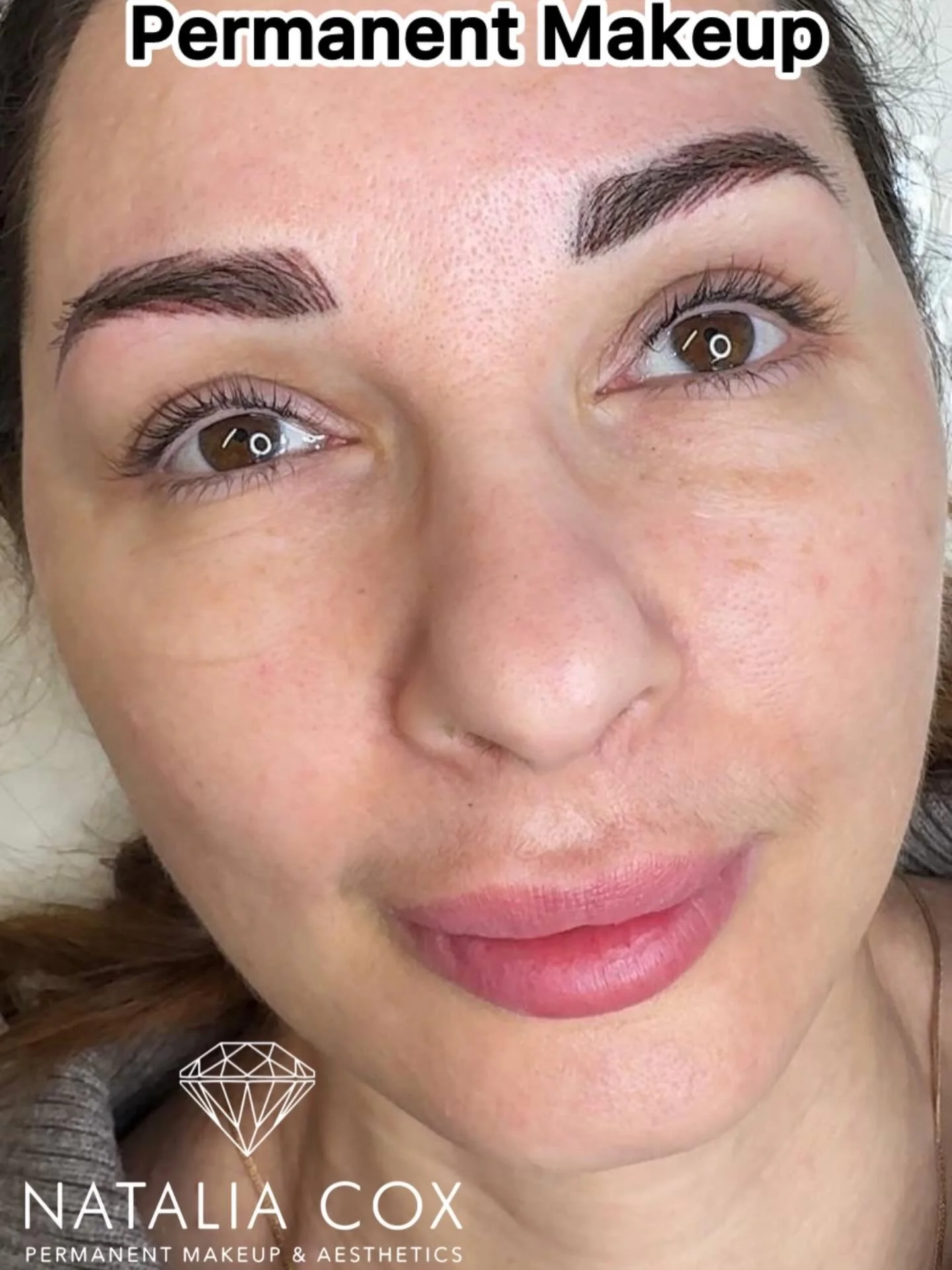 This beauty is rocking:
💋 Healed lip blush &ndash; a natural rosy tint that enhances her shape and keeps her lips looking fresh 24/7.
👁️ Healed discreet eyeliner &ndash; delicate definition that makes the eyes pop without looking overdone.
✨ Fresh 