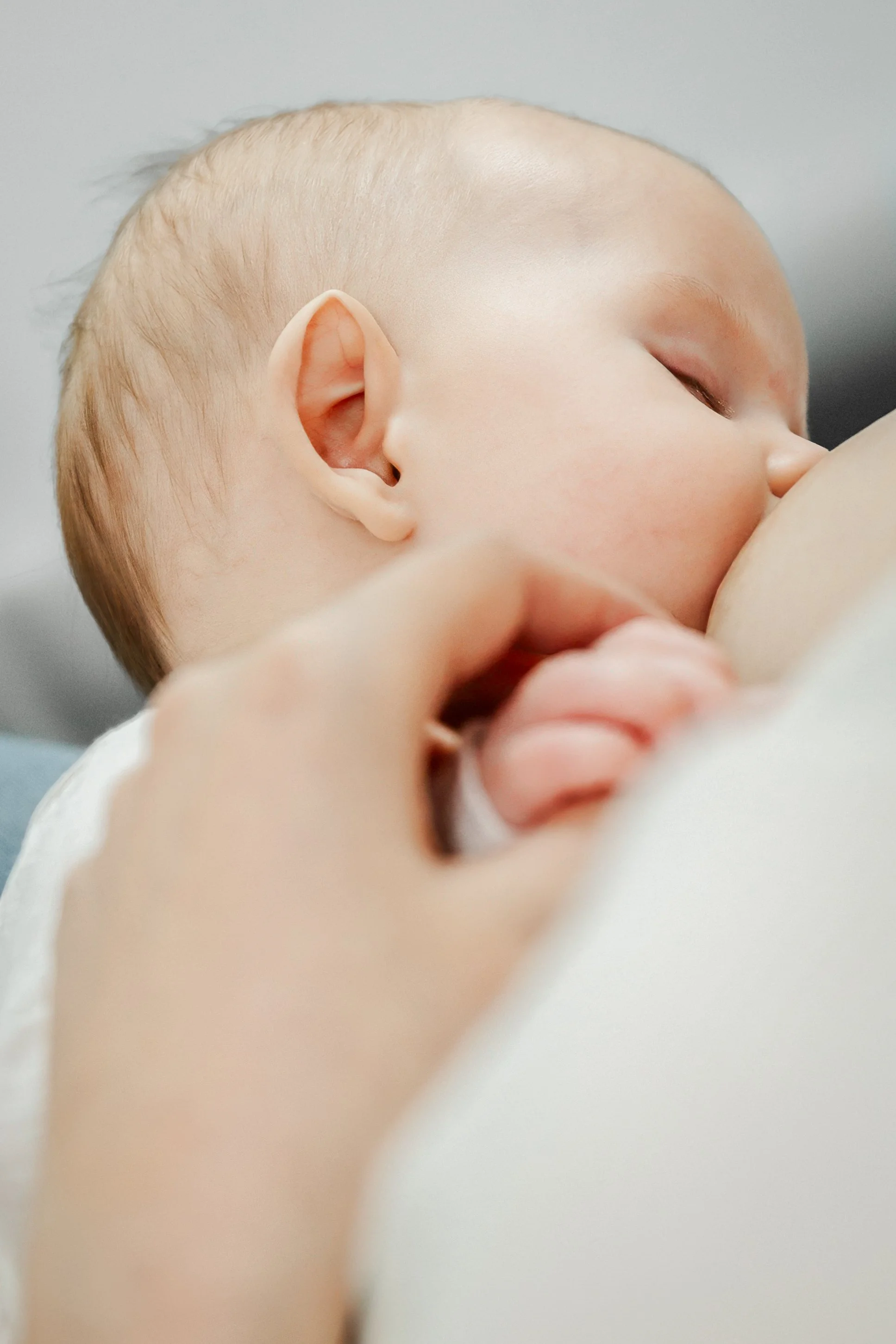 Agens-Breastfeeding-Support-Bristol-Alma-Physiotherapy-8 (1) (1).jpg