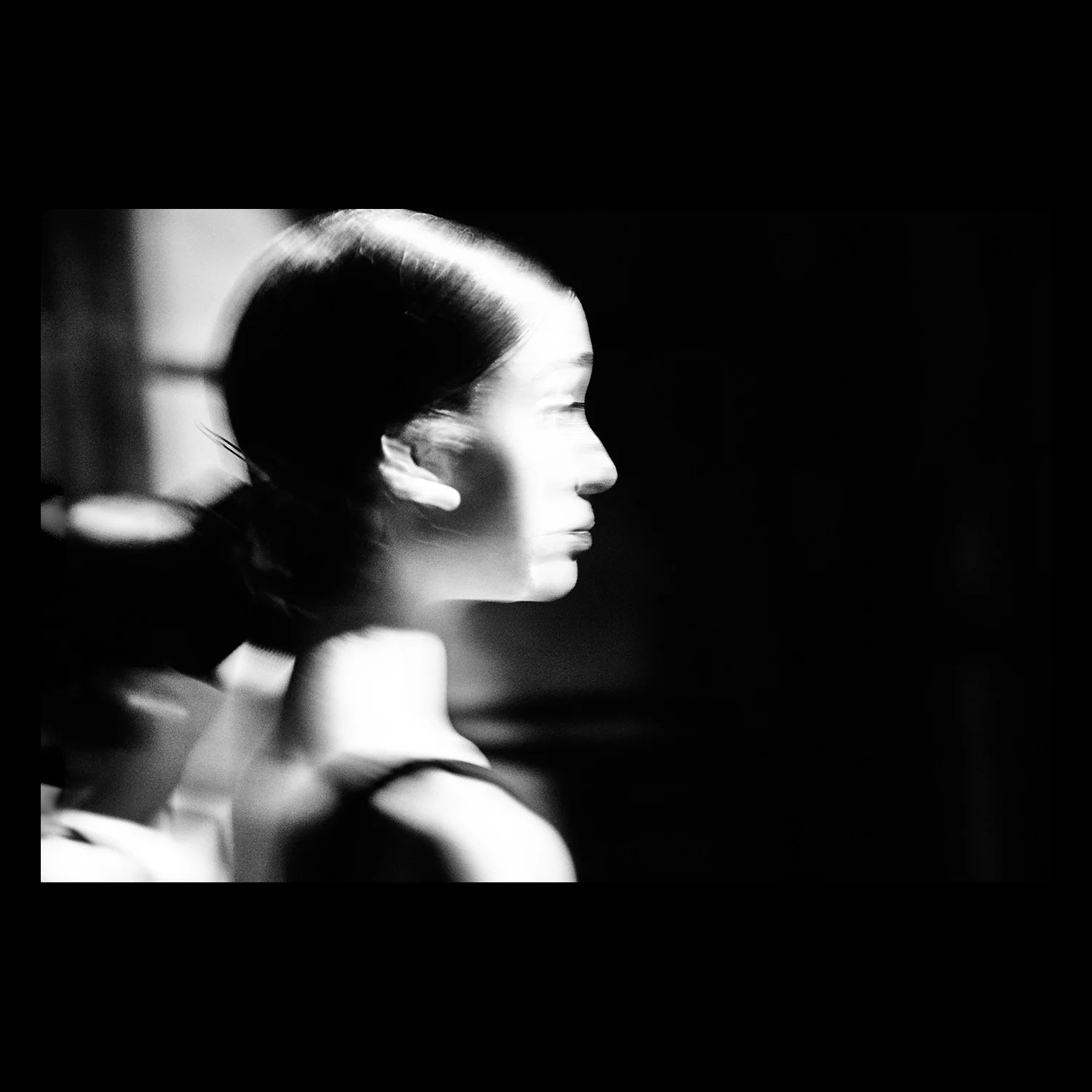 ML_Oiseau+Ombre_Portrait-1A.webp