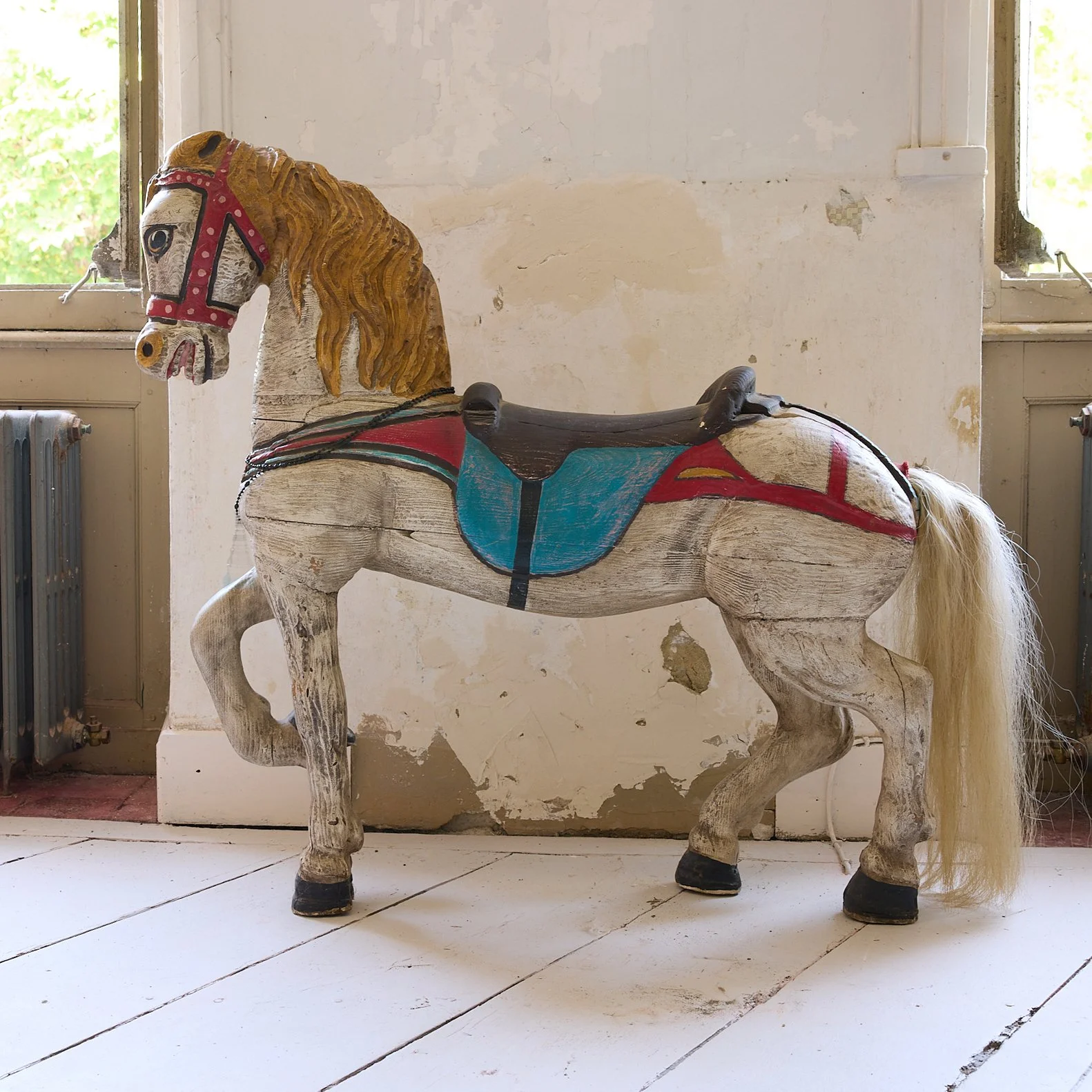 Brocante_La Duchesse en Pyjama_CHEVAL MANEGE 1B.jpg