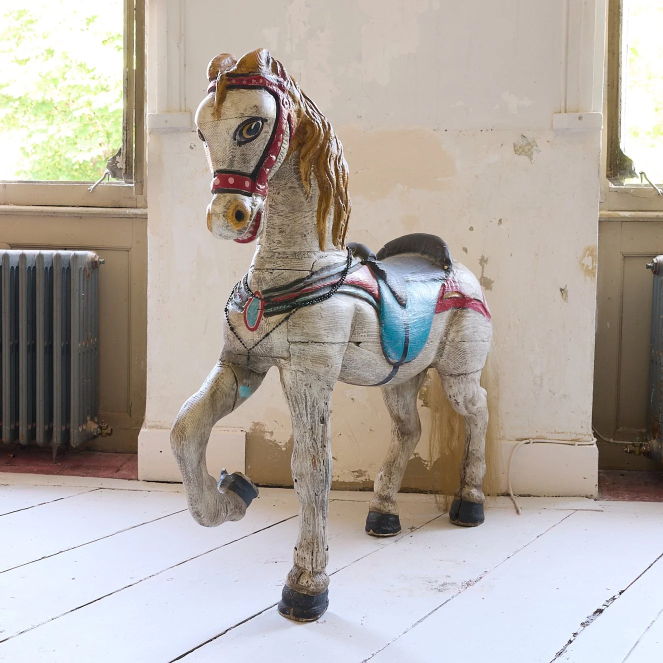 Brocante_La Duchesse en Pyjama_CHEVAL MANEGE 1A.jpg