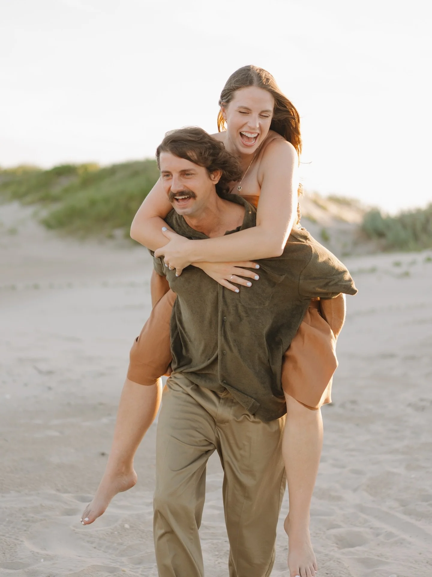Lindsey + Baylr 🤍💍
_
These two lovers frolicked in the sand, gave each other piggyback rides, and dove into the ocean, leaving the beach in soaking wet clothes! We watched South Padre&rsquo;s sky transition from blue to pink, with orange hues glowi