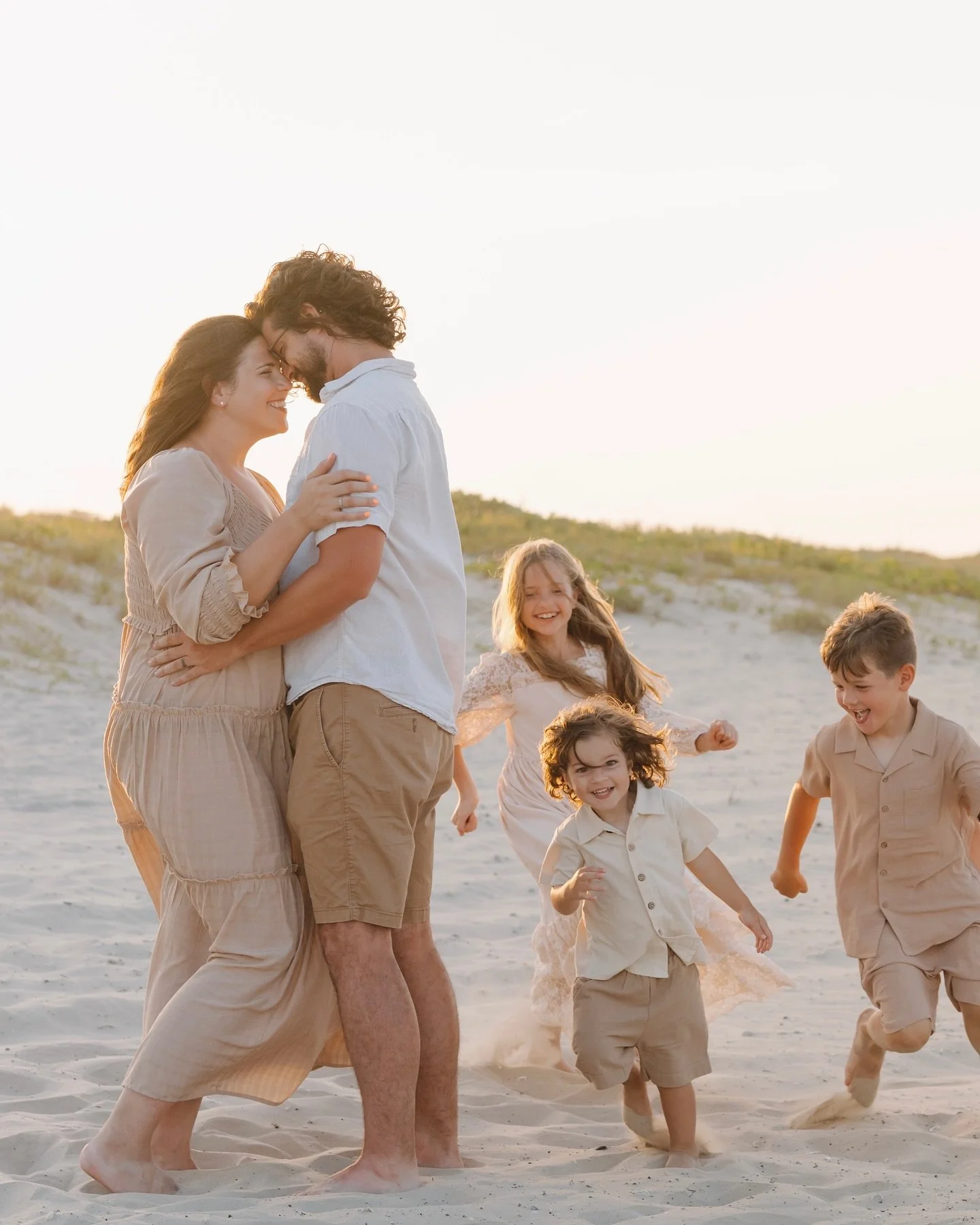 The laughter of a child is the light of the home ✨
_
Wow! This evening with the Jones Family was filled with so much fun and love! Warm embraces, water splashing in their faces, and sand between their toes made the best kind of memories.&rdquo;
#sout