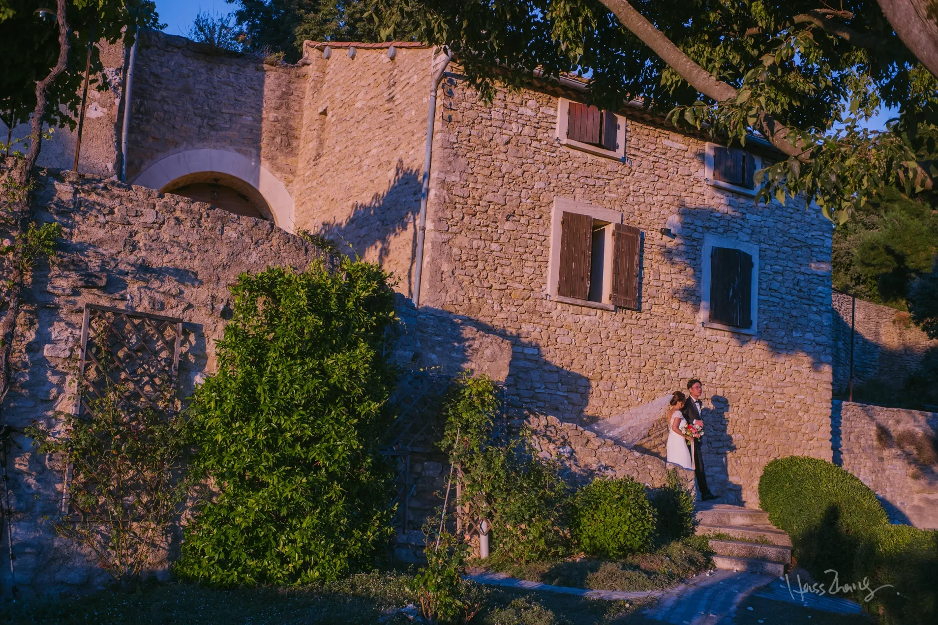 Chinese bride and groom elopement across Europe