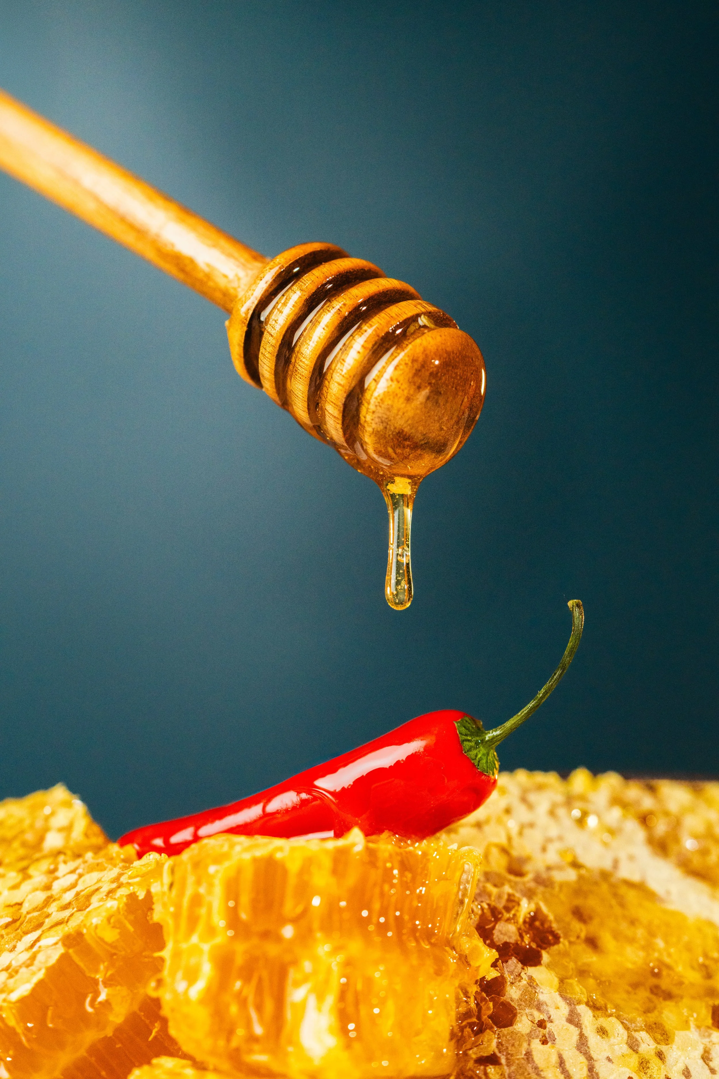 Hot_Honey_Macro_With_Chilli_2-2.jpg