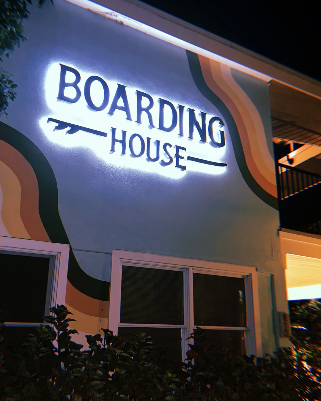 Reminder ✨ We&rsquo;re back to our off-season schedule and ready to welcome you Thursday through Sunday for your cozy Cape May getaway through the end of December.

Book online at boardinghousecapemay.com

#capemay #onthewaytocapemay #capemaynj #fall