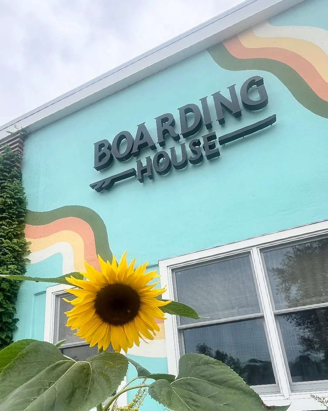 Still hunting for the perfect Christmas gift? Start with yourself! Wrap up a Cape May getaway and enjoy up to 30% off select 2026 dates when you use code SALE at boardinghousecapemay.com.

#capemay #capemayvacation #capemayhotel #boardinghousecapemay