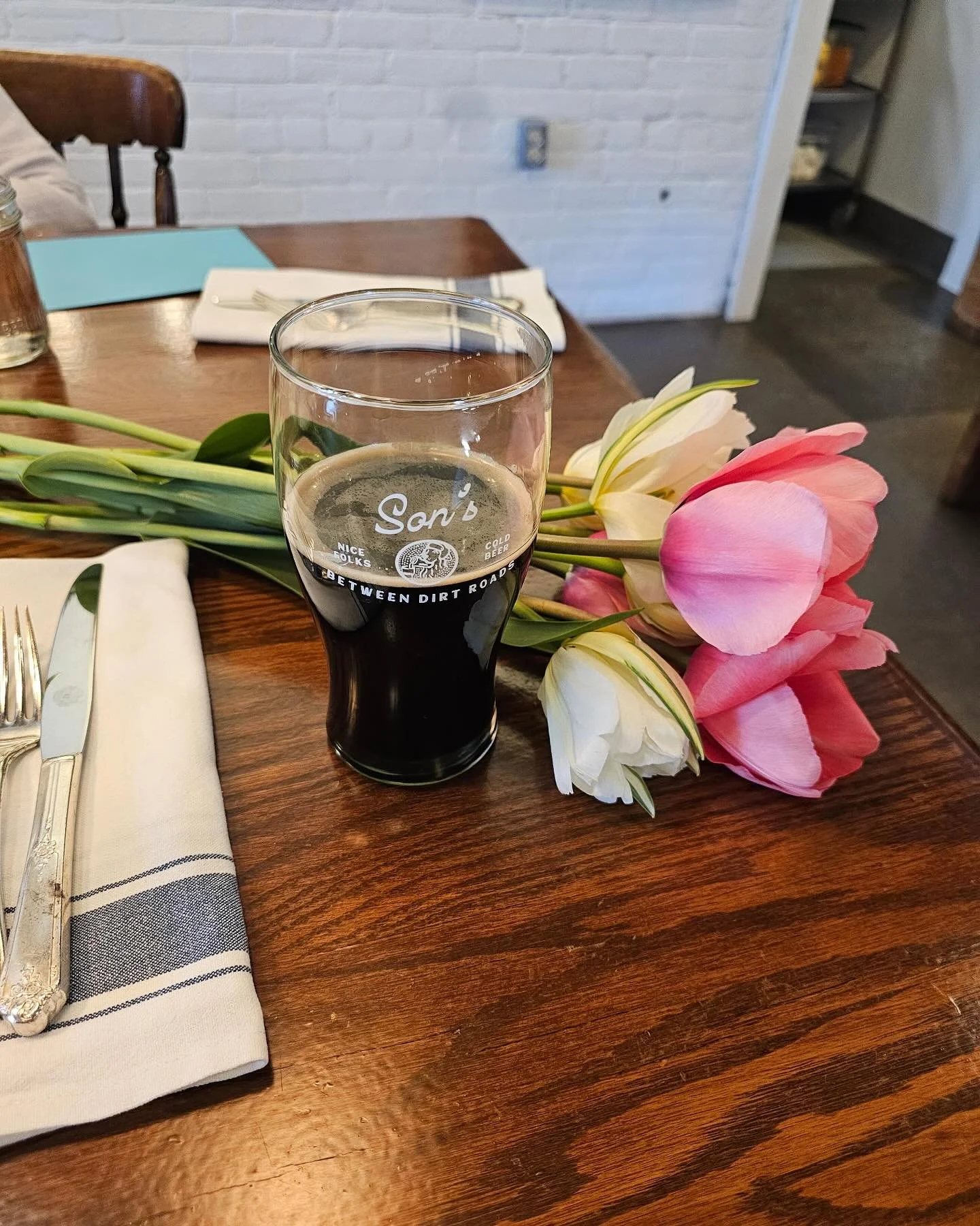 Here&rsquo;s to the moms who raised us, cheered us on, and taught us the value of a good beer and a hard day&rsquo;s work. This one&rsquo;s for you. Happy Mother&rsquo;s Day from all of us at Sons 🌷

@marilynnerestaurant 

#SonsBrewing #MothersDayCh
