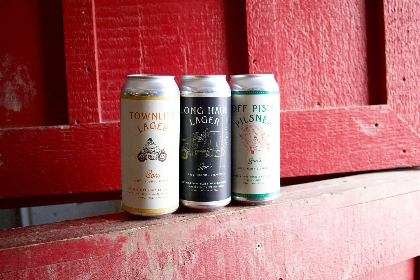 From crisp and classic to bold and malty, our lineup&rsquo;s got a beer for every mood. Lager, Pilsner, IPA, Stout, Dark Lager, Amber&mdash;made with organic ingredients and brewed right here in Ontario. Find your favourite, or try them all.

#SonsBr