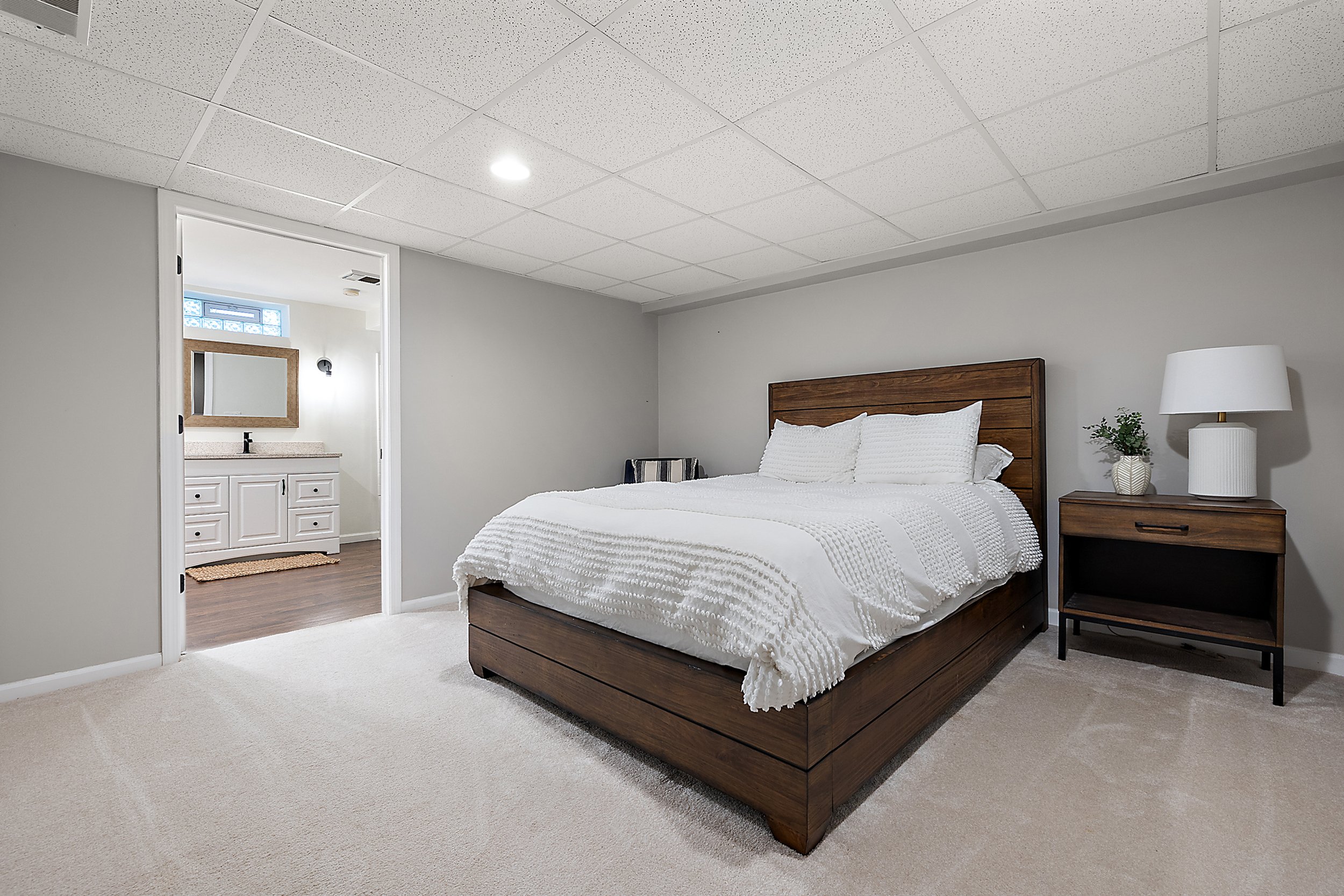 56-20929 Sunnydale St-56.jpg