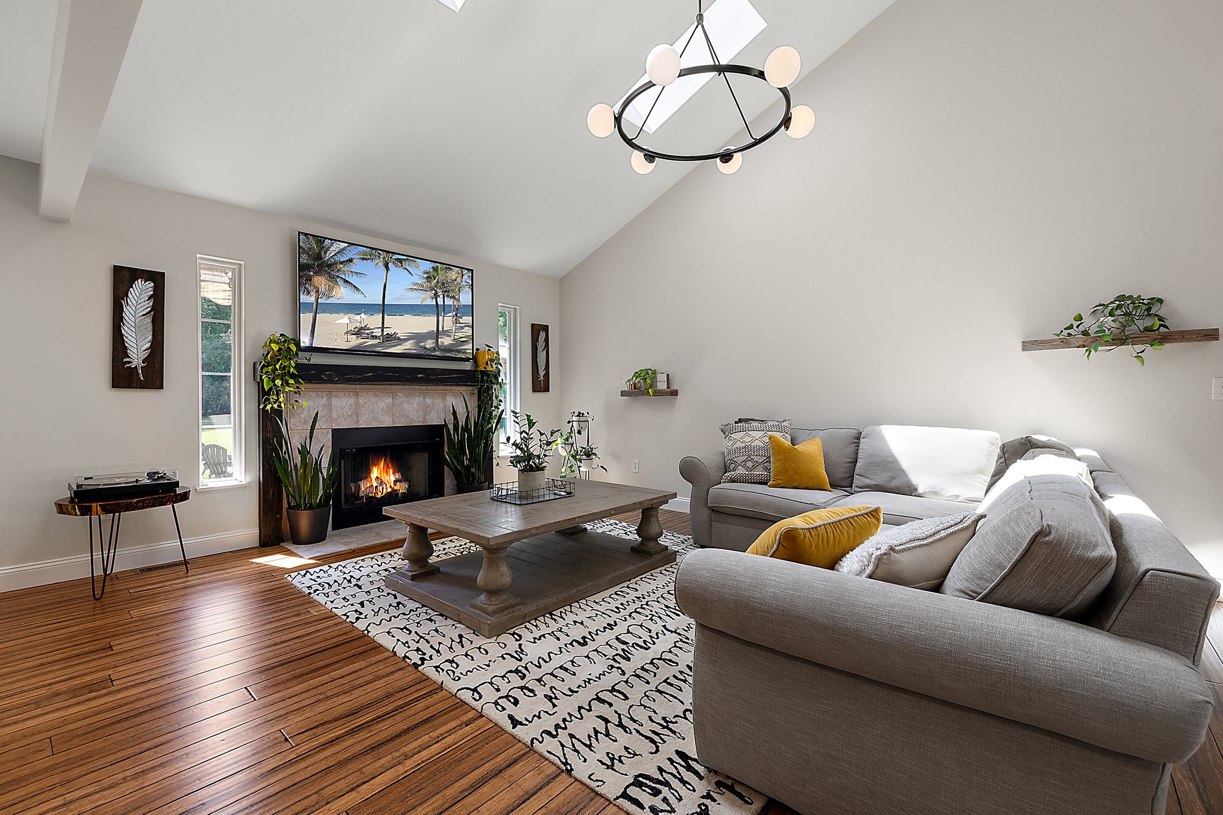 26-20929 Sunnydale St-26.jpg