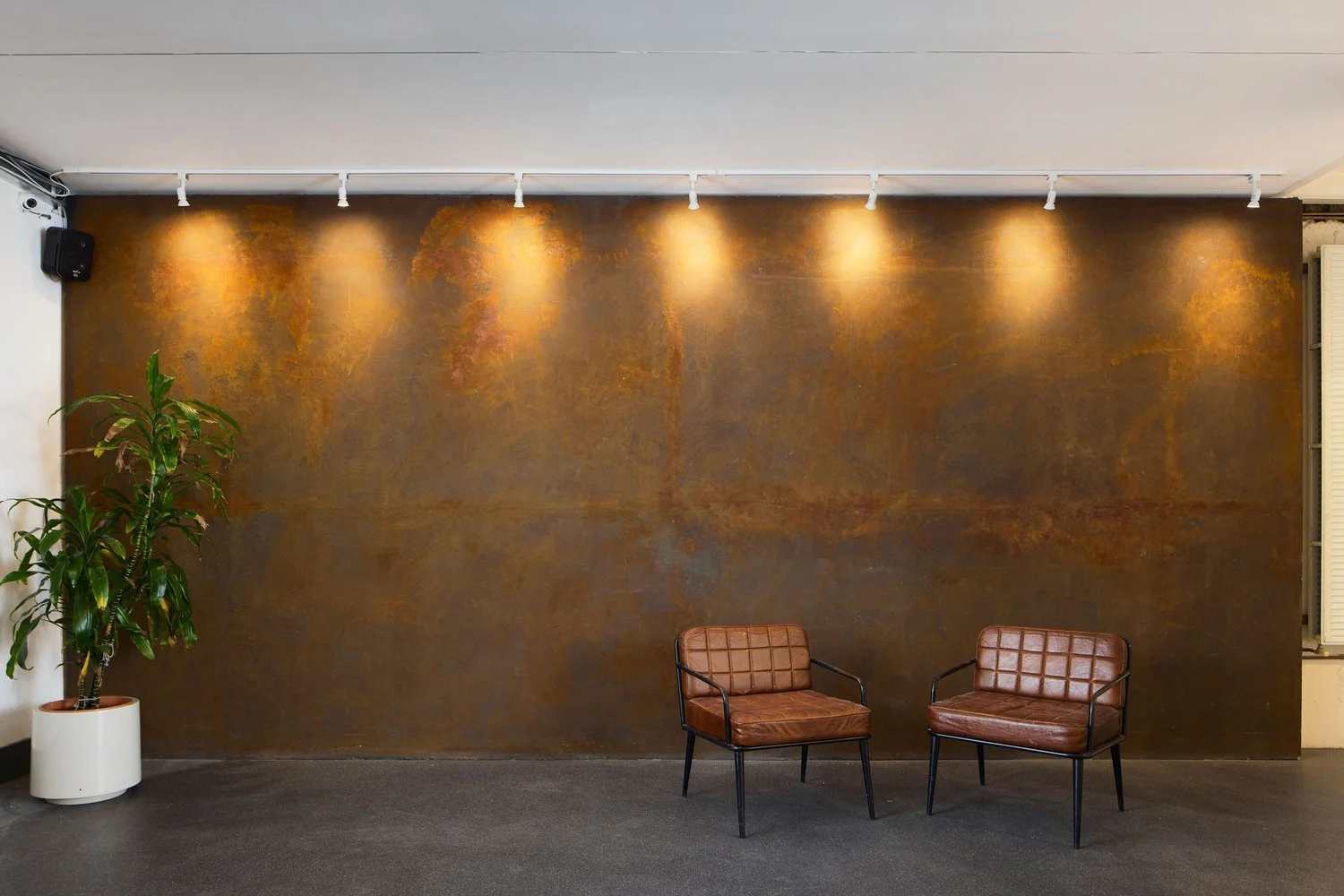 FTWR Studio 2 (6).jpg