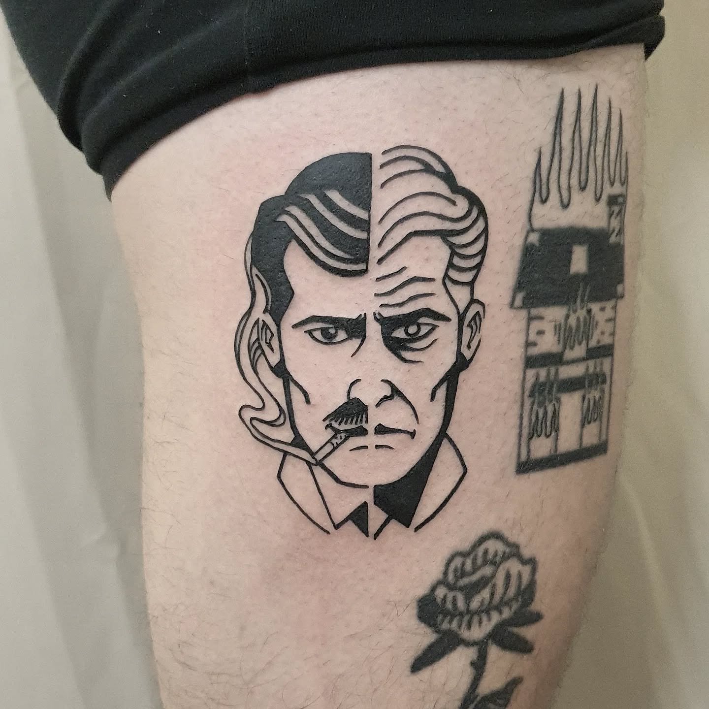 Merci Dan 💫

#tatouage #tatouages #tatouagesnoirblanc  #tattoo #tattoos #blacktattoo #blacktattoos #encre #ink #blackink #blackart #onlyblackart #blackwork #blackworkersubmission #encr&eacute;s #swisstattoo #lagribouilletattoo #geneva #geneve #genev