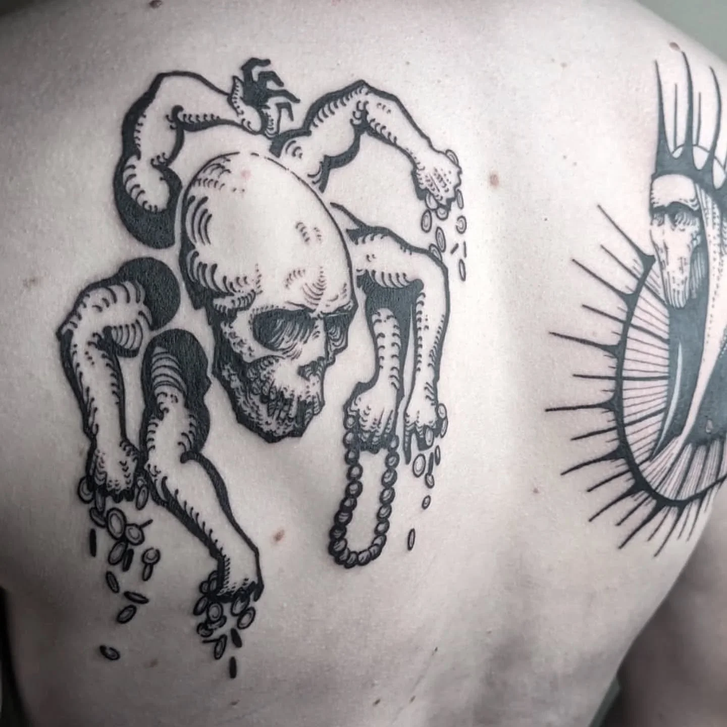 Merci Nicolas pour les cools projets! 🔥

#tatouage #tatouages #tatouagesnoirblanc  #tattoo #tattoos #blacktattoo #blacktattoos #encre #ink #blackink #blackart #onlyblackart #blackwork #blackworkersubmission #encr&eacute;s #swisstattoo #lagribouillet